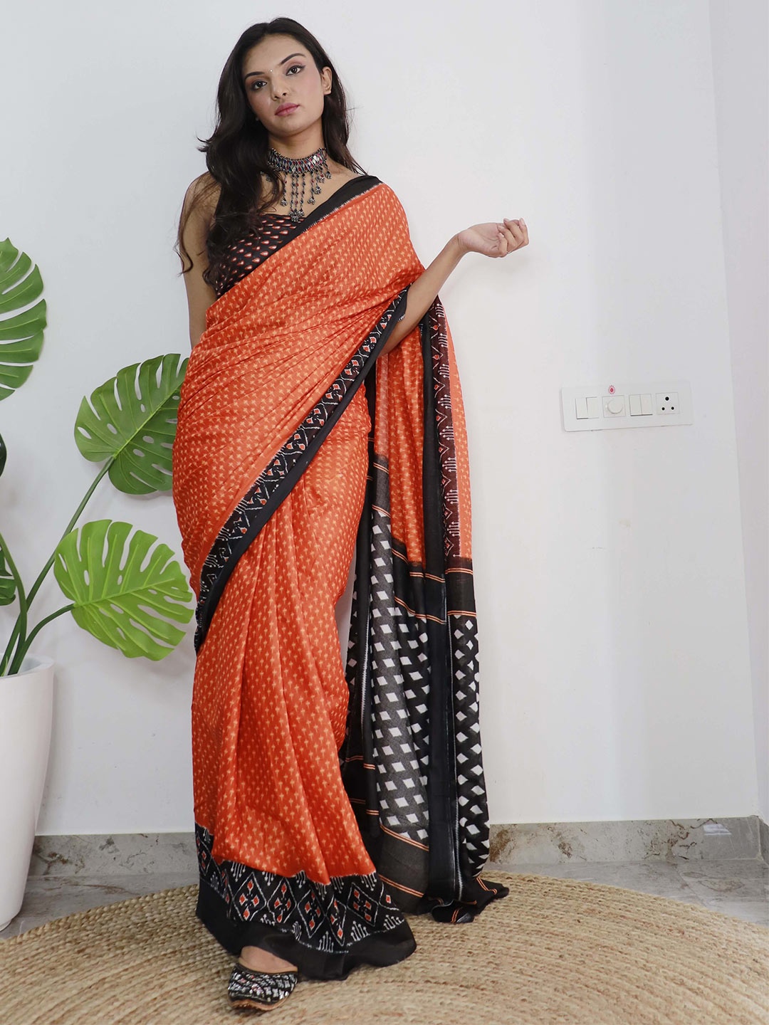 

VEDANT VASTRAM Ethnic Motifs Printed Pure Cotton Block Print Saree, Orange