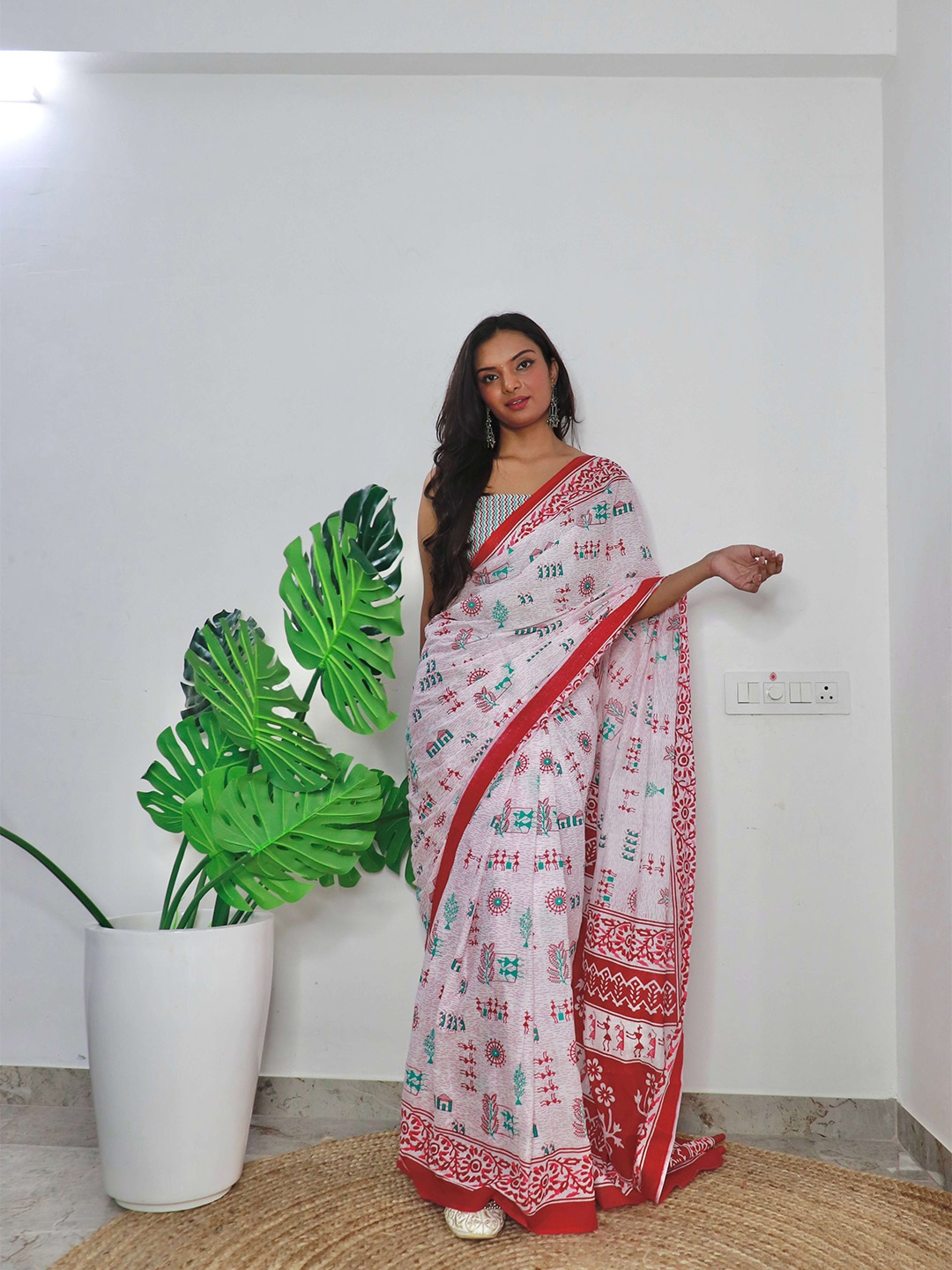 

VEDANT VASTRAM Warli Pure Cotton Block Print Saree, Red