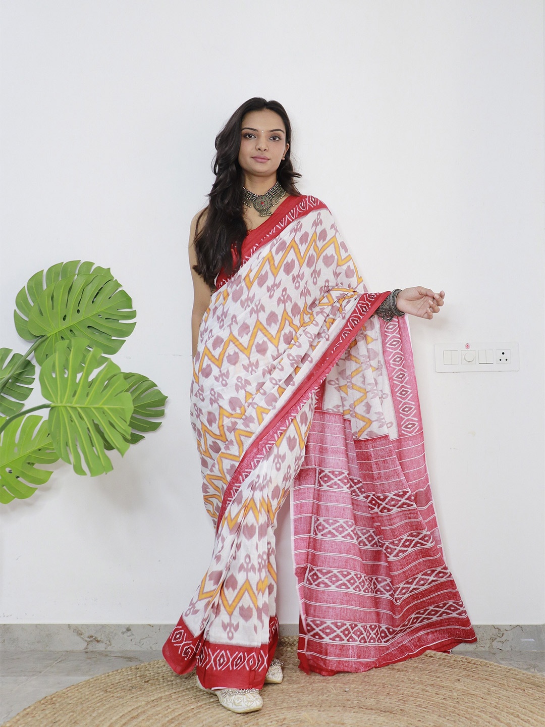 

VEDANT VASTRAM Ethnic Motifs Pure Cotton Block Print Saree, White