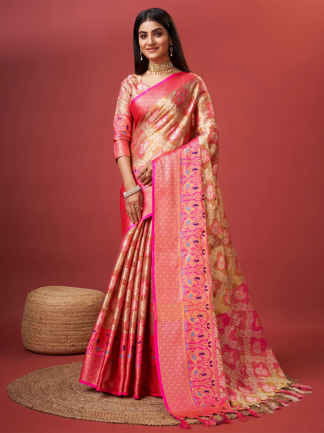 

VEDANT VASTRAM Ethnic Motifs Woven Design Zari Kanjeevaram Saree, Pink