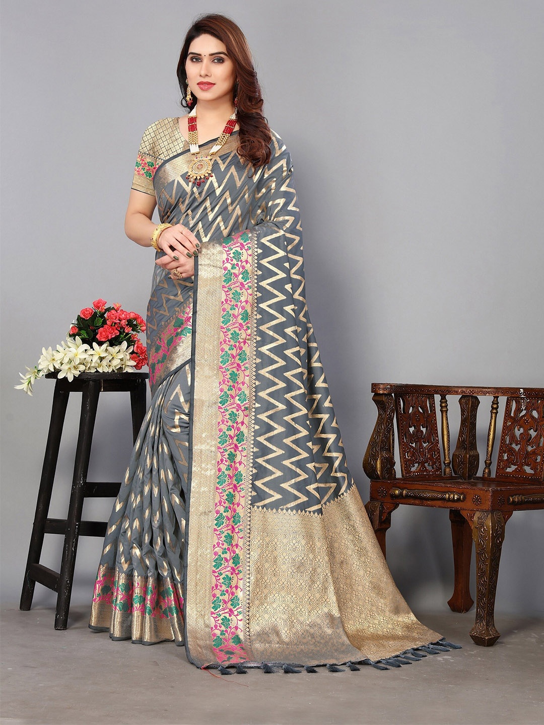 

VEDANT VASTRAM Ethnic Motifs Woven Design Zari Banarasi Saree, Grey