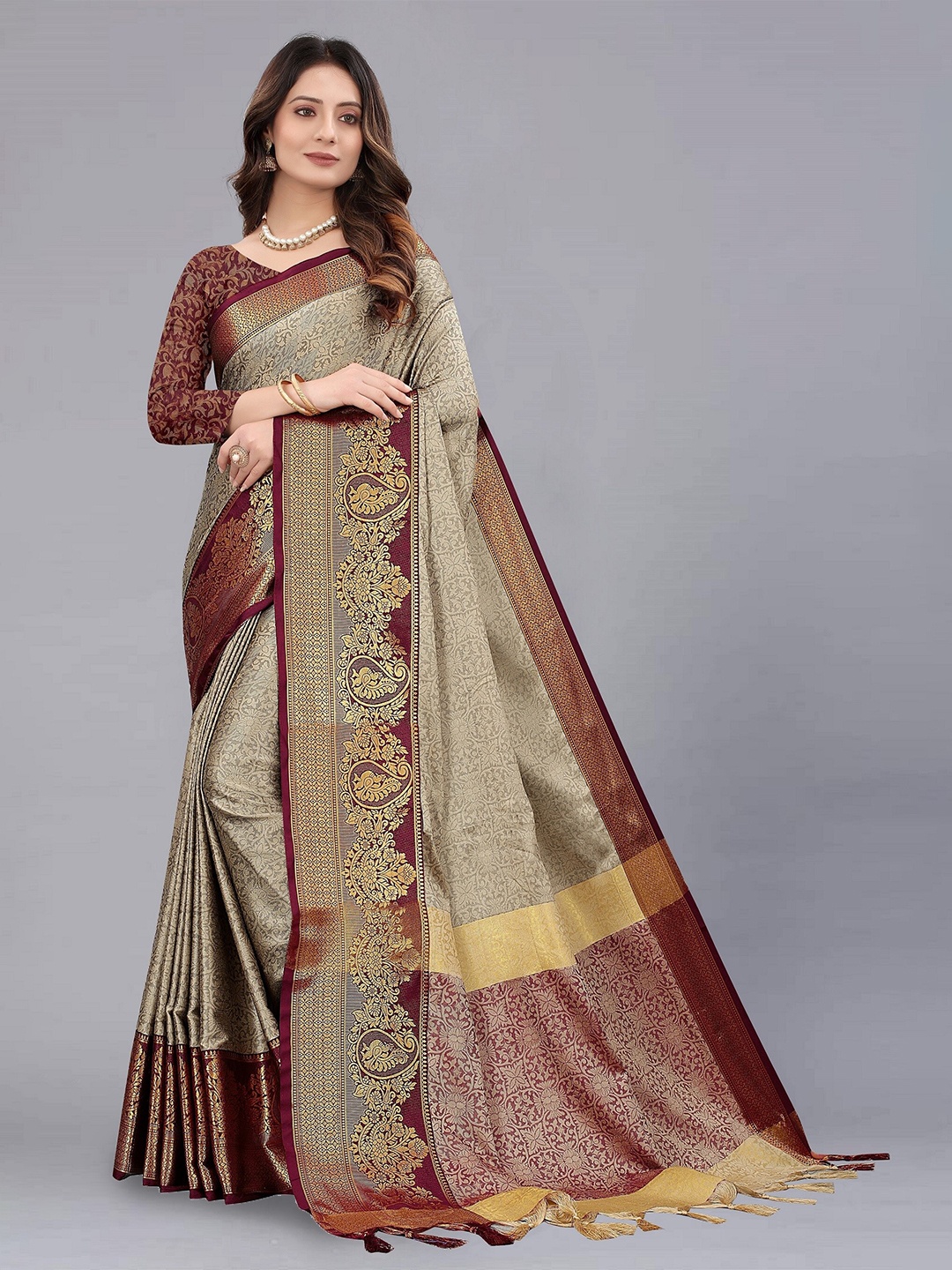 

VEDANT VASTRAM Ethnic Motifs Woven Design Zari Kanjeevaram Saree, Grey