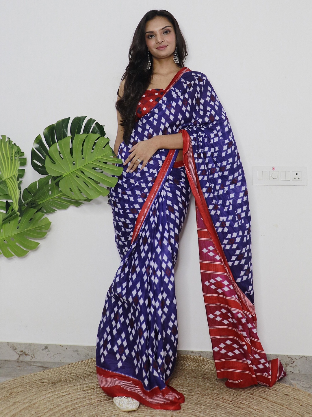 

VEDANT VASTRAM Pure Cotton Block Print Saree, Blue