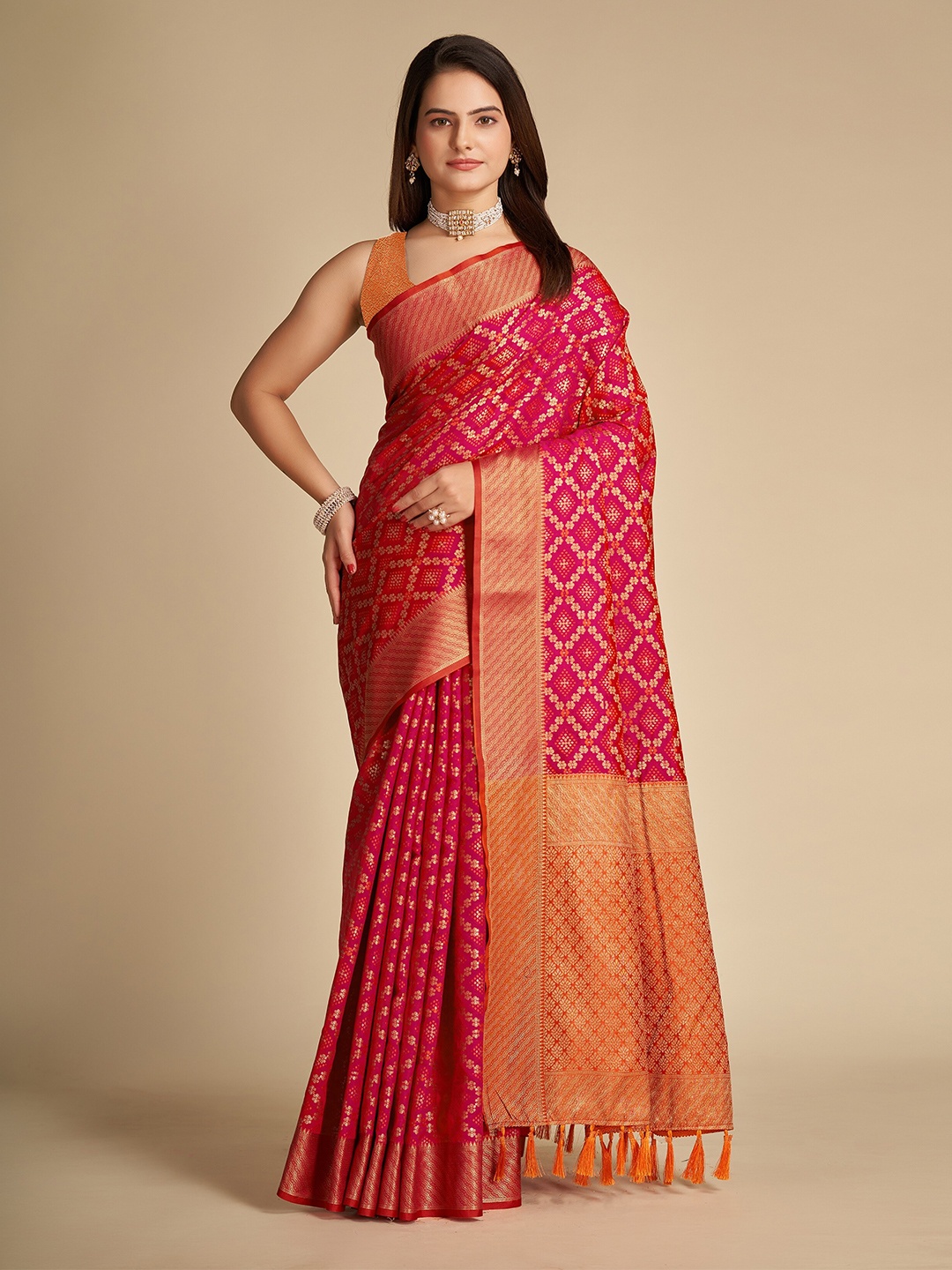 

VEDANT VASTRAM Ethnic Motifs Zari Patola Saree, Pink