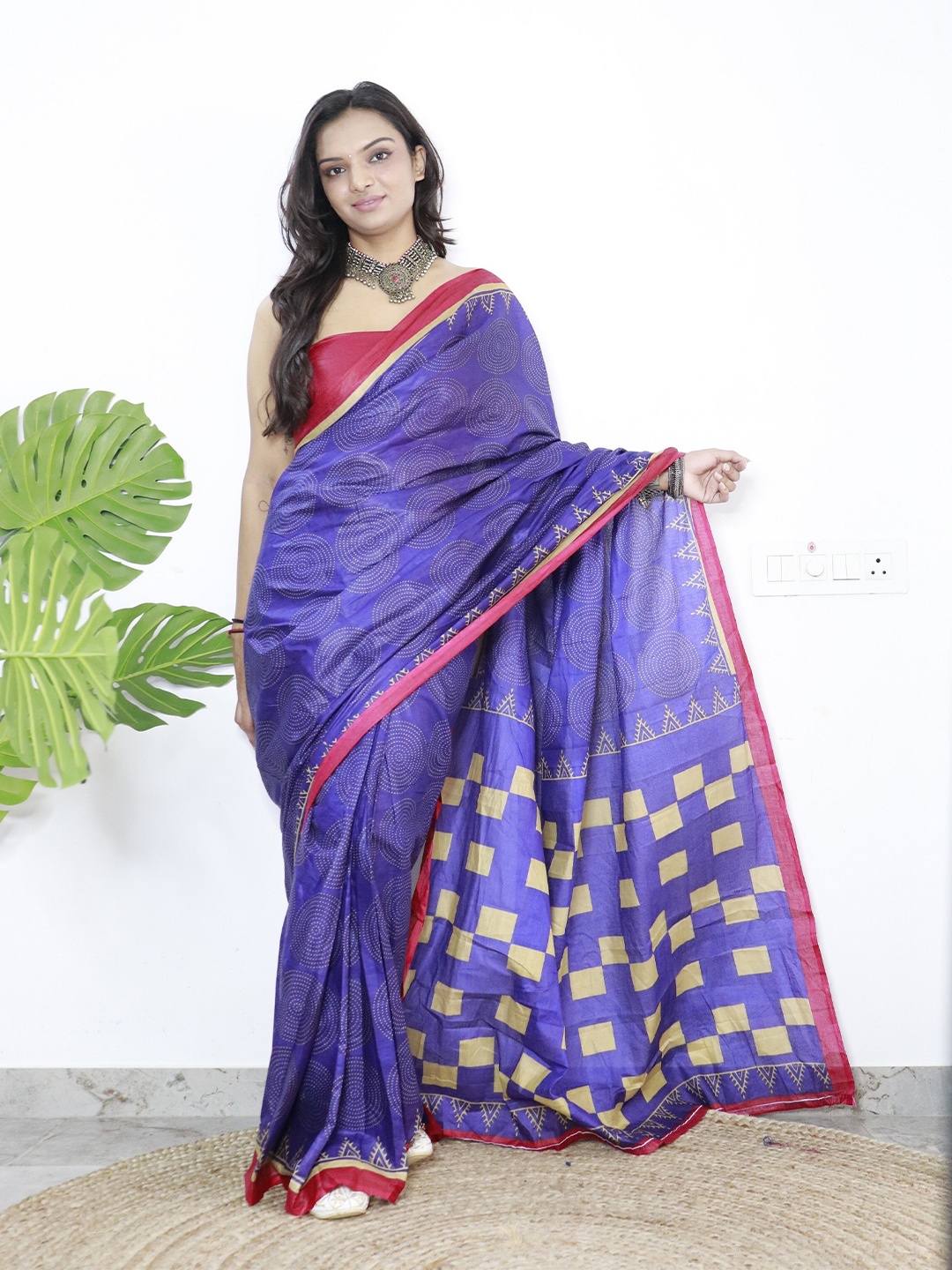 

VEDANT VASTRAM Ethnic Motifs Pure Cotton Block Print Saree, Blue