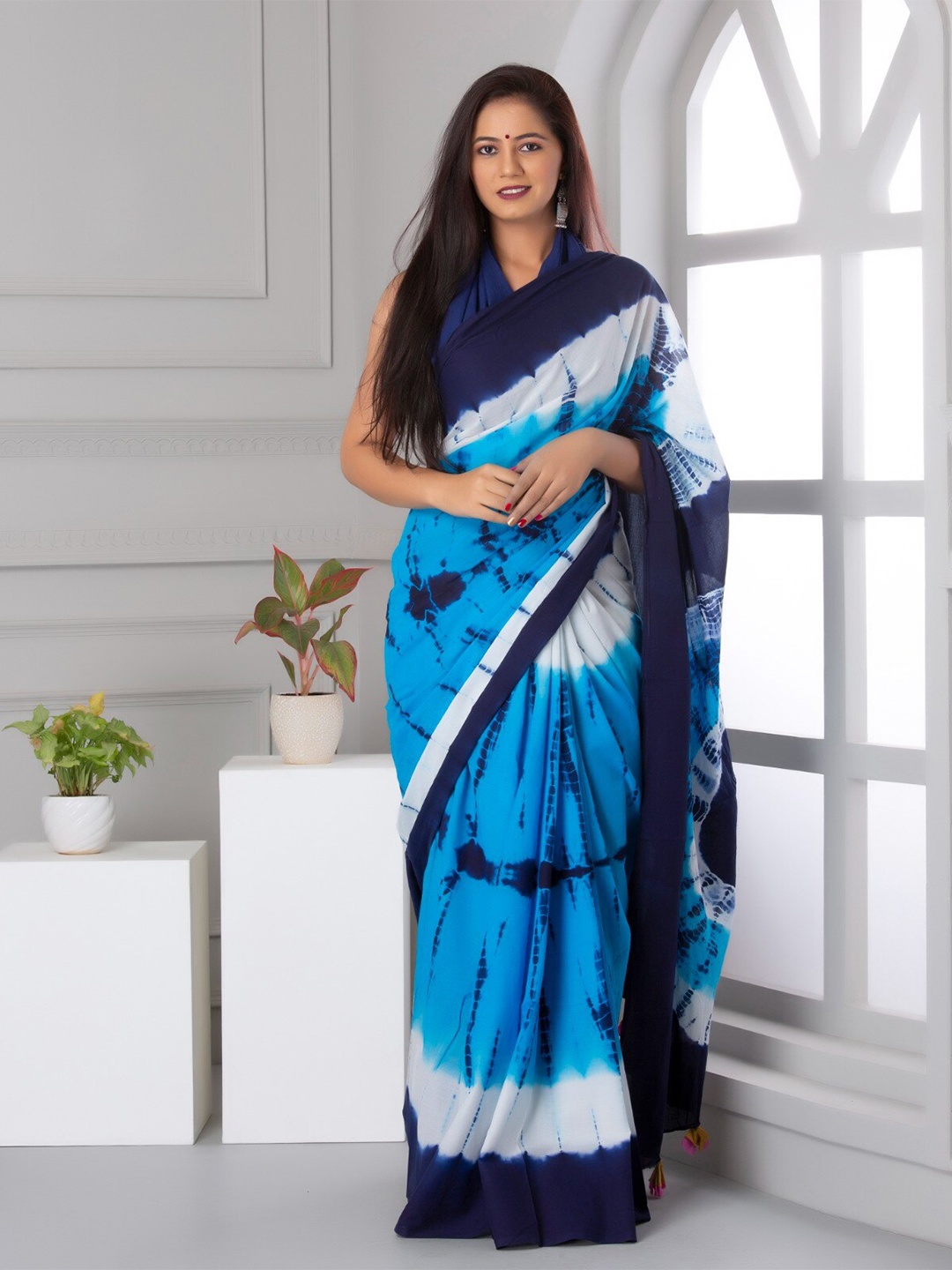 

clothonus Tie and Dye Pure Cotton Block Print Saree, Blue