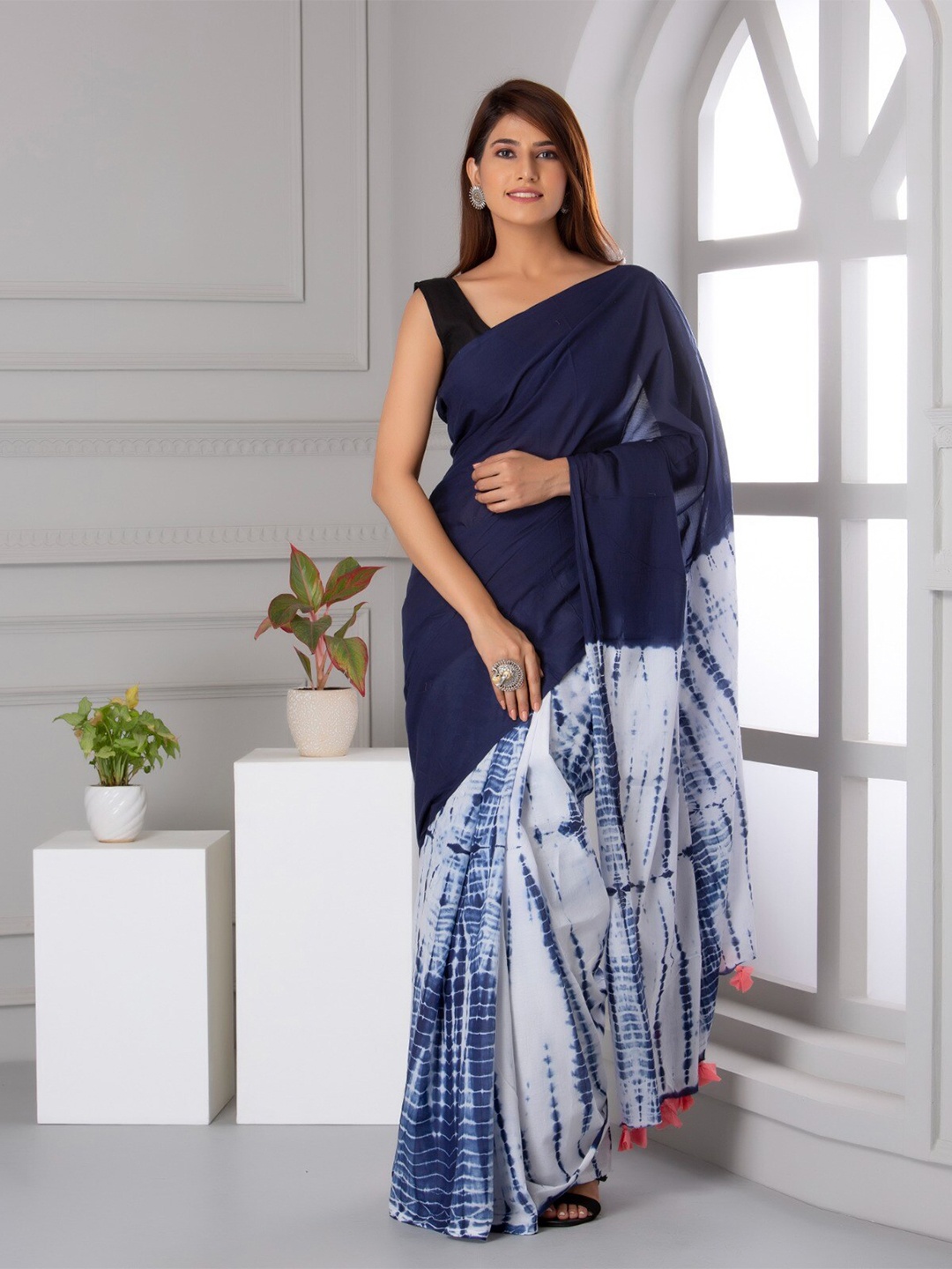 

clothonus Tie and Dye Pure Cotton Block Print Saree, Blue