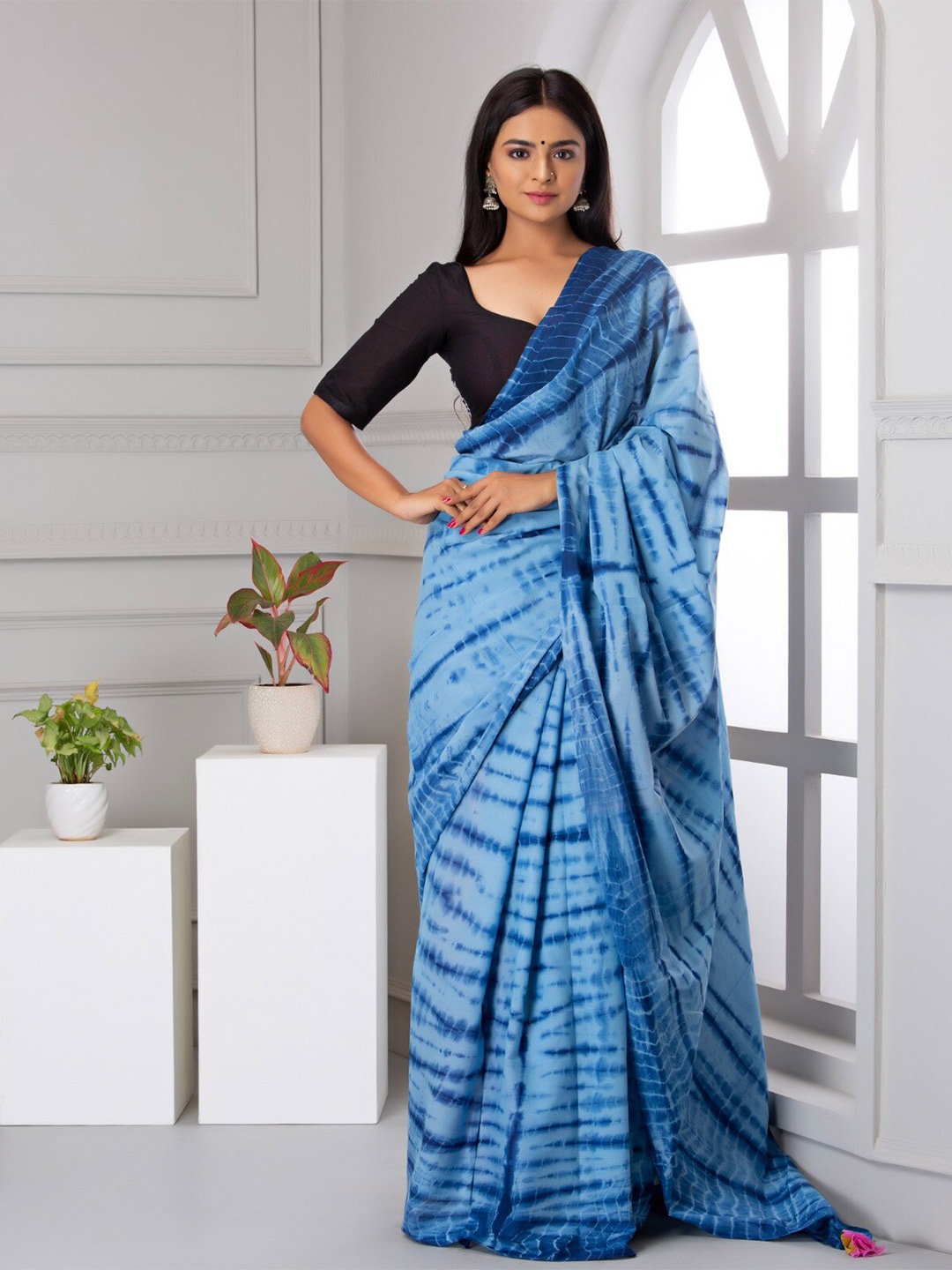 

JALTHER Tie and Dye Printed Pure Cotton Block Print Saree, Blue