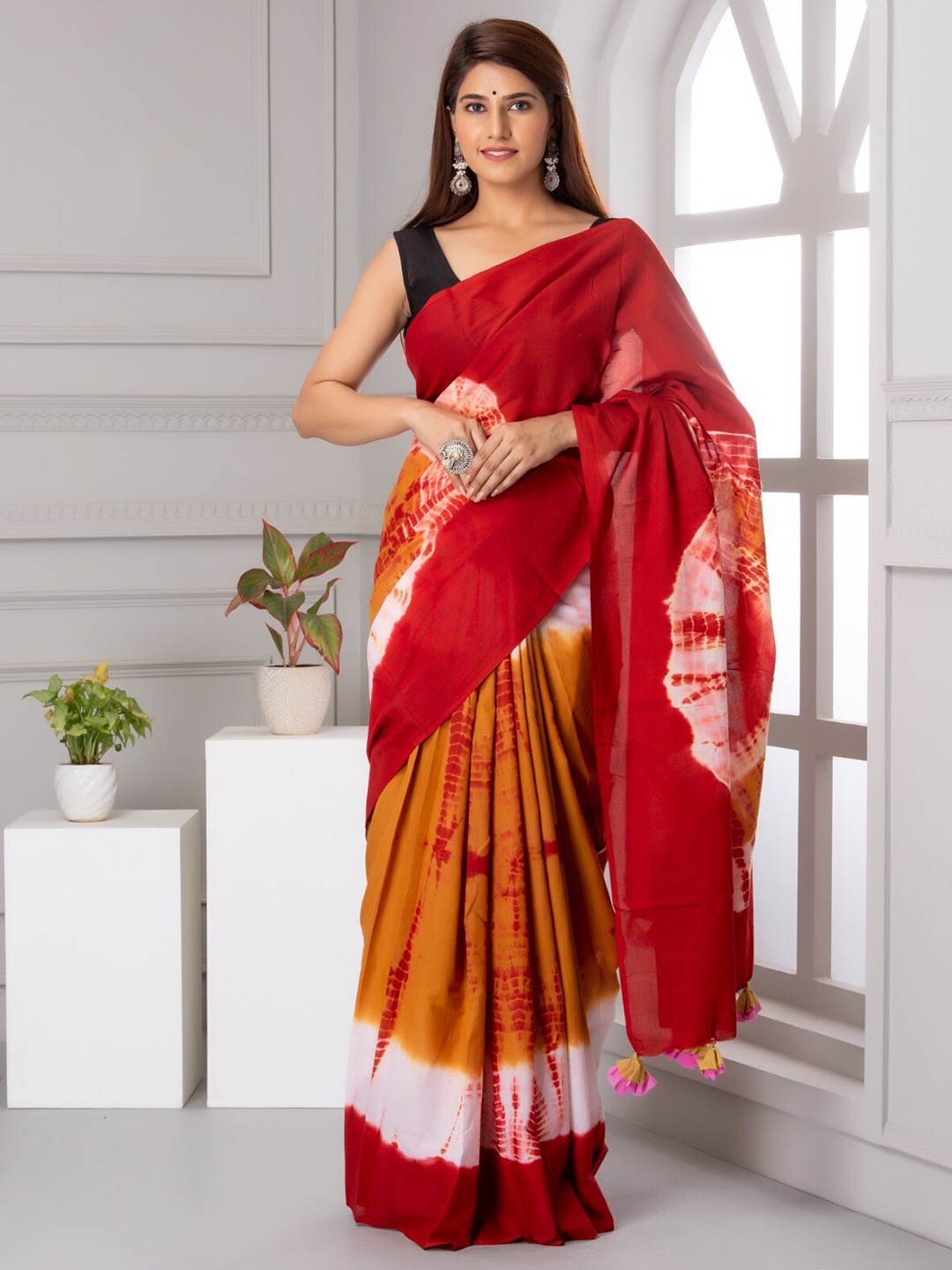 

JALTHER Tie and Dye Dyed Pure Cotton Block Print Saree, Maroon