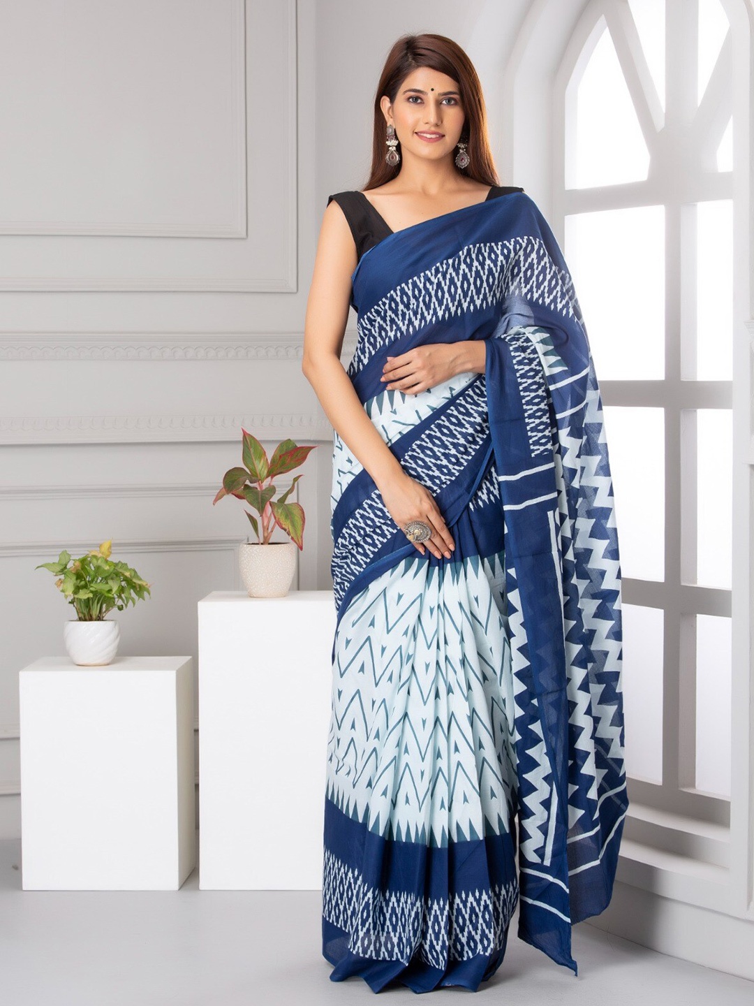 

KIAARON Ethnic Motifs Pure Cotton Block Print Saree, Blue