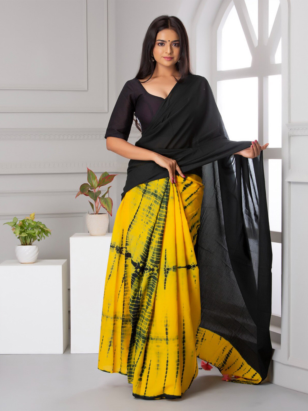 

KIAARON Tie and Dye Pure Cotton Half and Half Block Print Saree, Blue