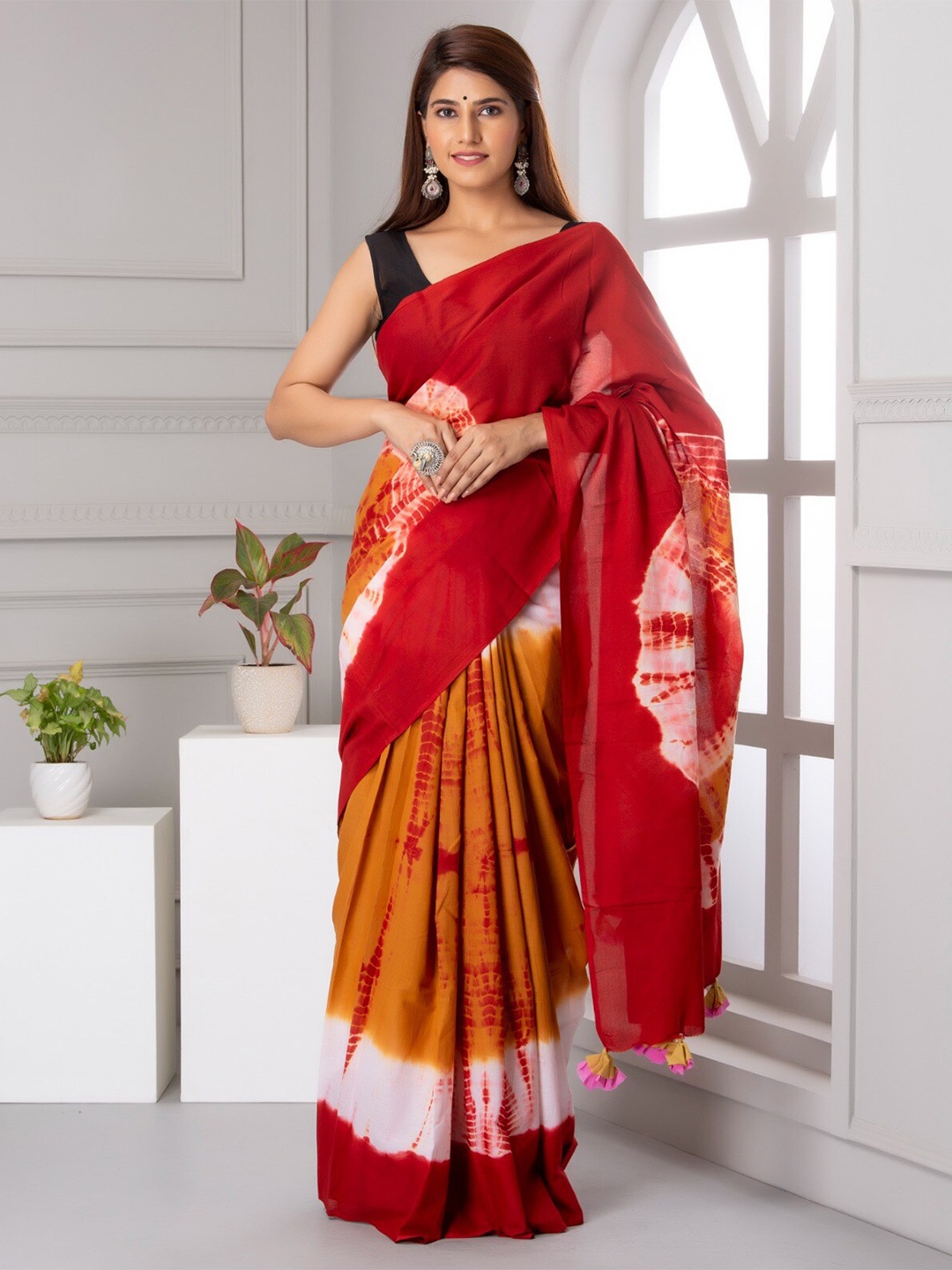

KIAARON Tie and Dye Pure Cotton Block Print Saree, Maroon