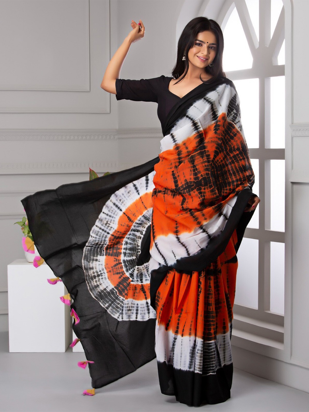 

KIAARON Tie and Dye Pure Cotton Block Print Saree, Maroon