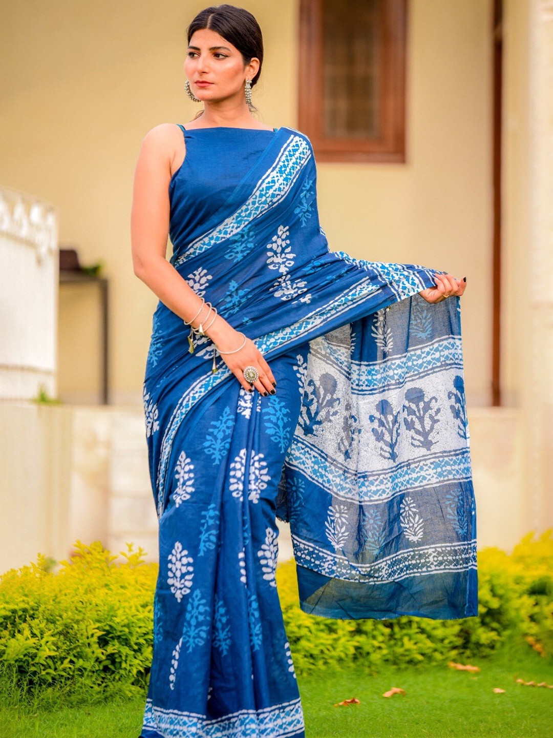 

JALTHER Floral Printed Pure Cotton Handloom Block Print Saree, Blue