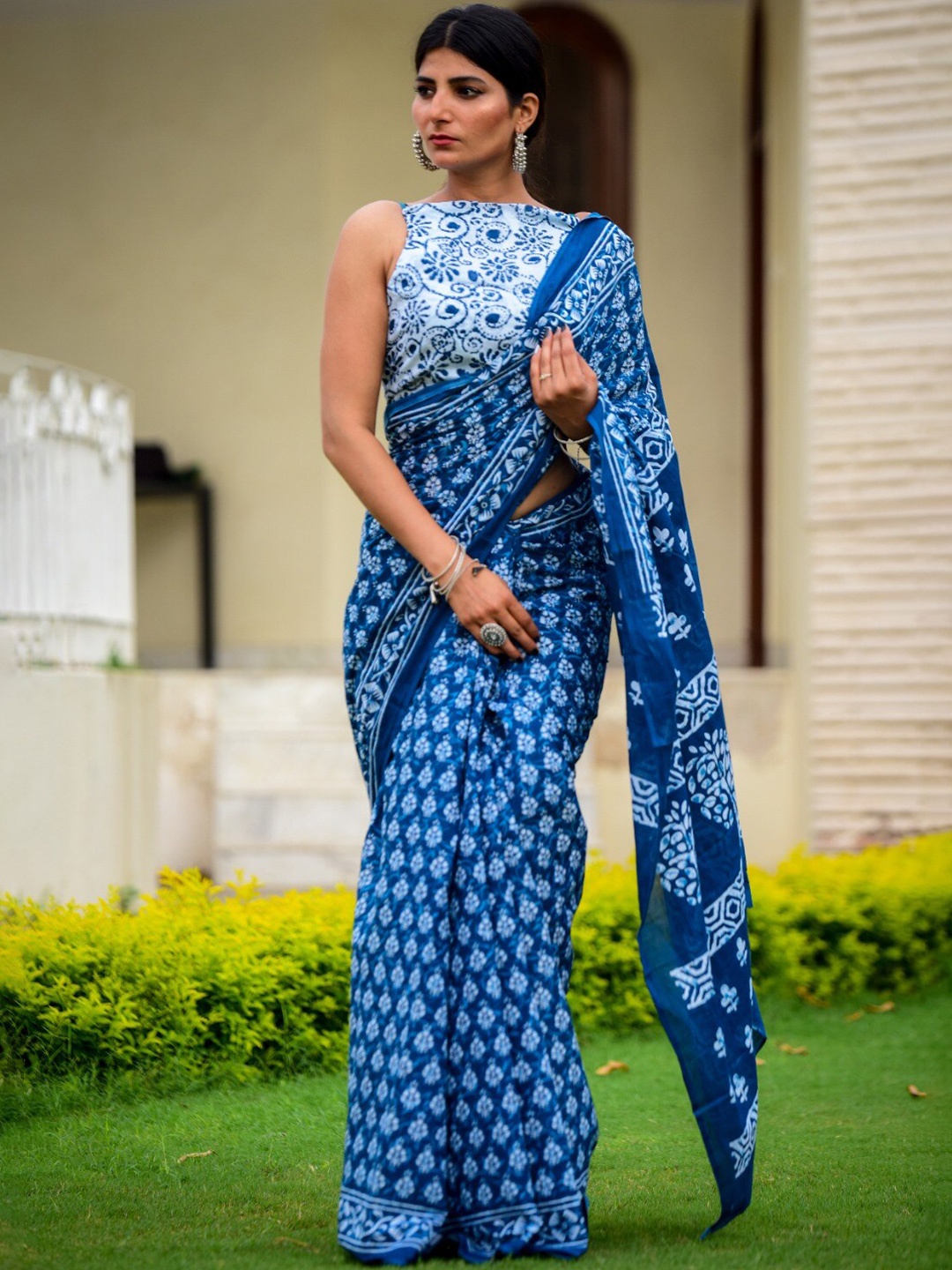 

JALTHER Floral Printed Pure Cotton Block Print Saree, Blue
