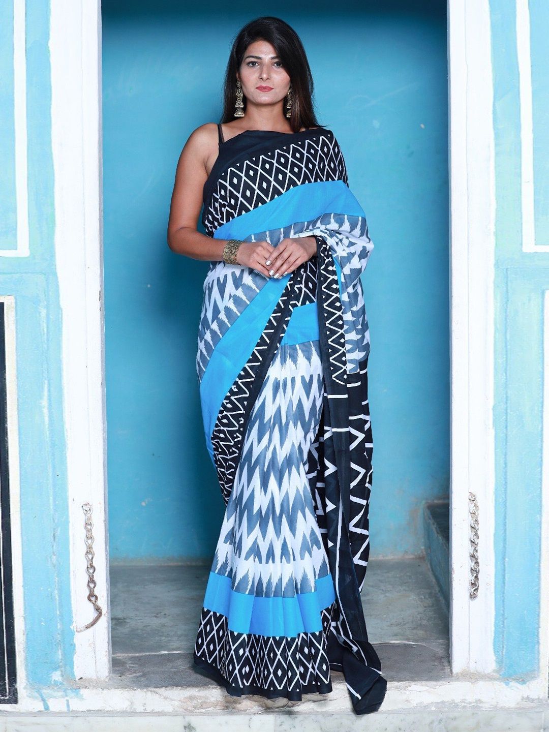 

JALTHER Geometric Printed Pure Cotton Block Print Saree, Blue