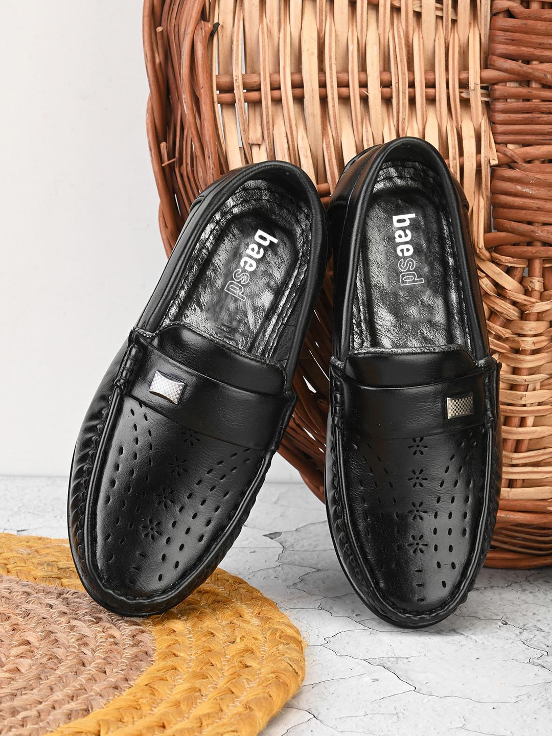 

BAESD Boys Laser Cut Lightweight Penny Loafers, Black
