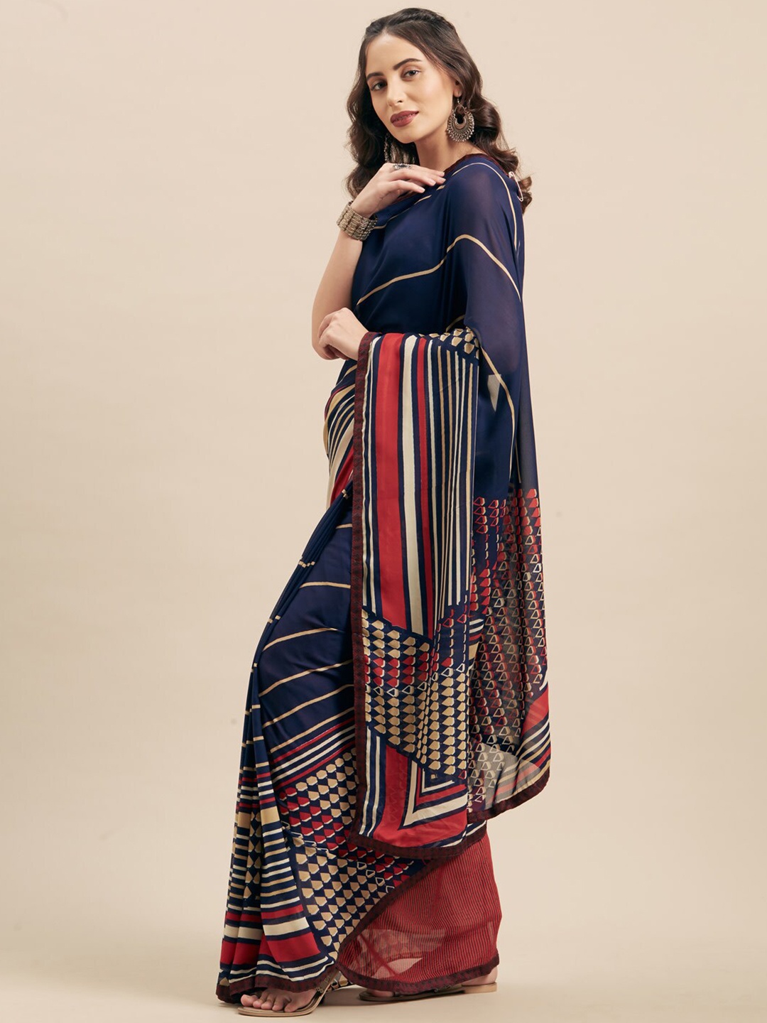 

Shaily Striped Printed Saree, Blue
