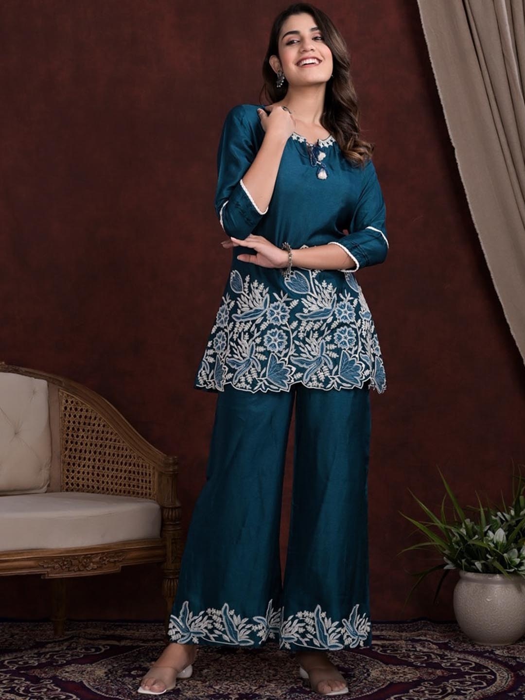 

Advya Floral Embroidered Regular Thread Work Pure Silk Kurta with Palazzos, Teal