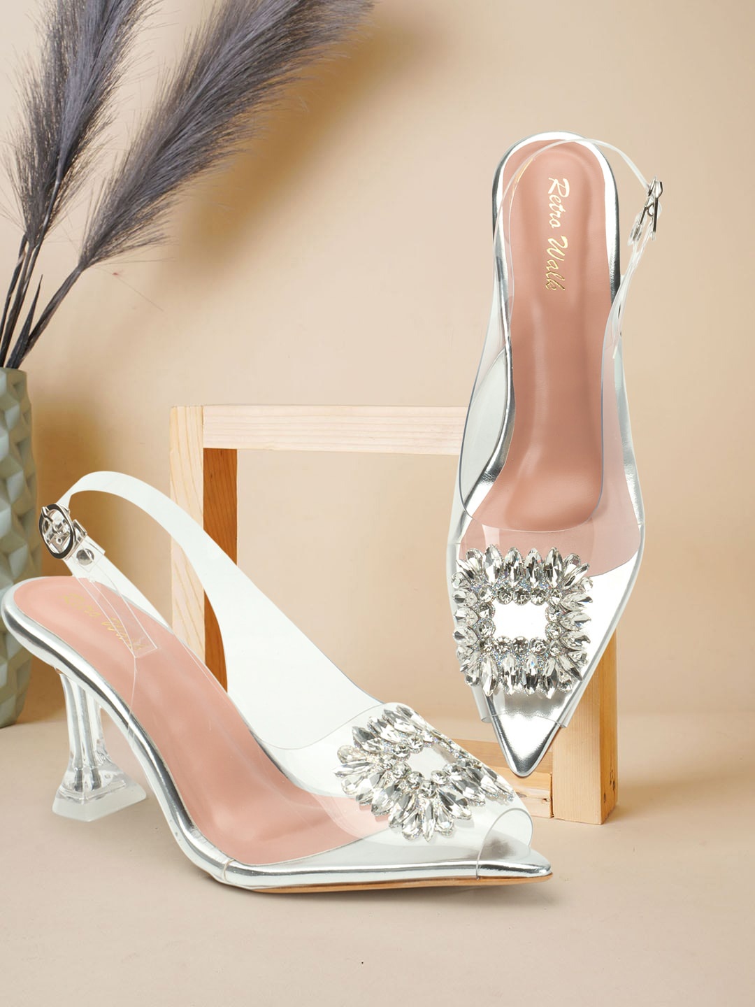 

Retro Walk Embellished Slim Peep Toes, Silver