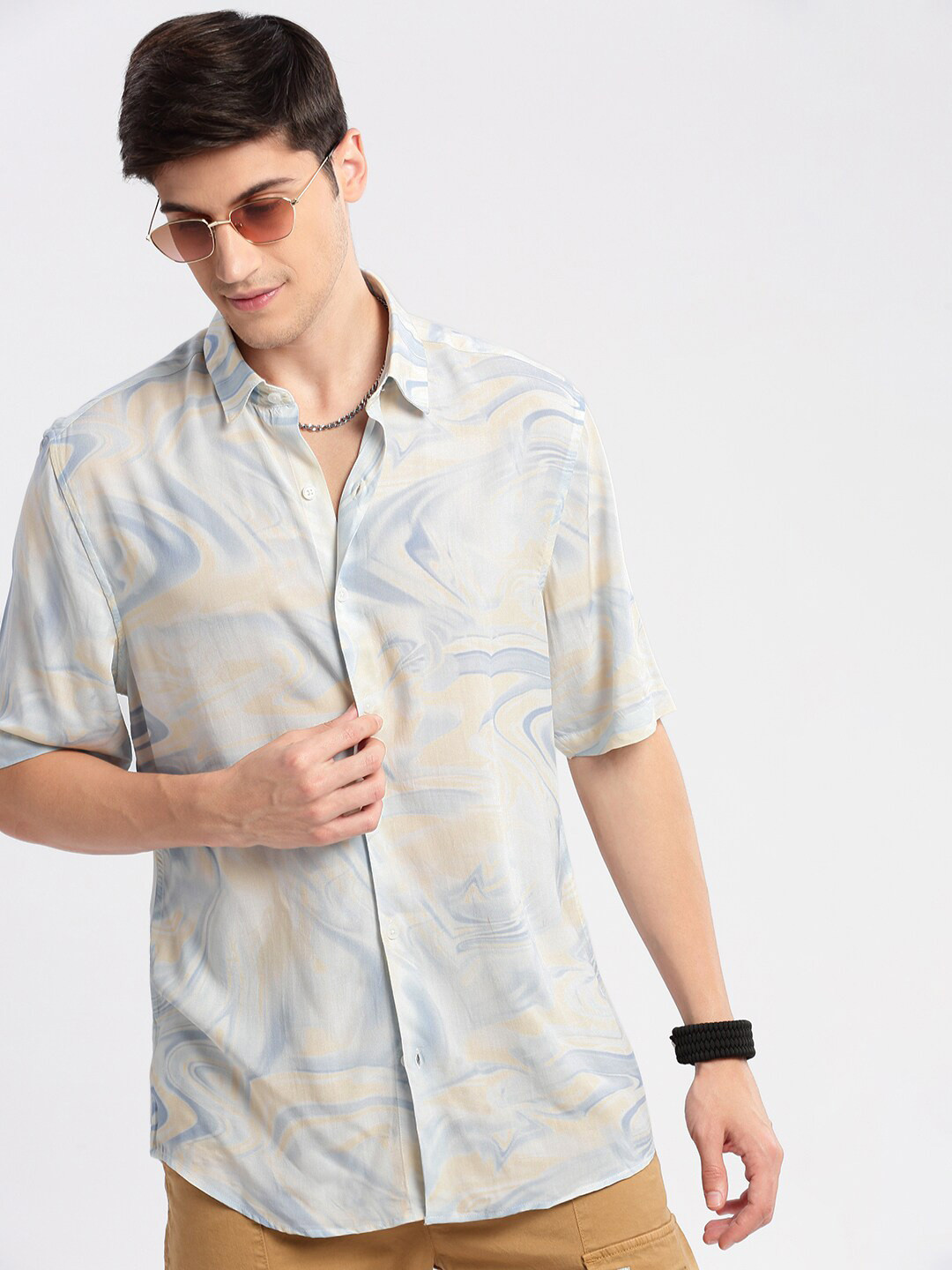 

SHOWOFF Standard Printed Cotton Slim Fit Casual Shirt, Cream