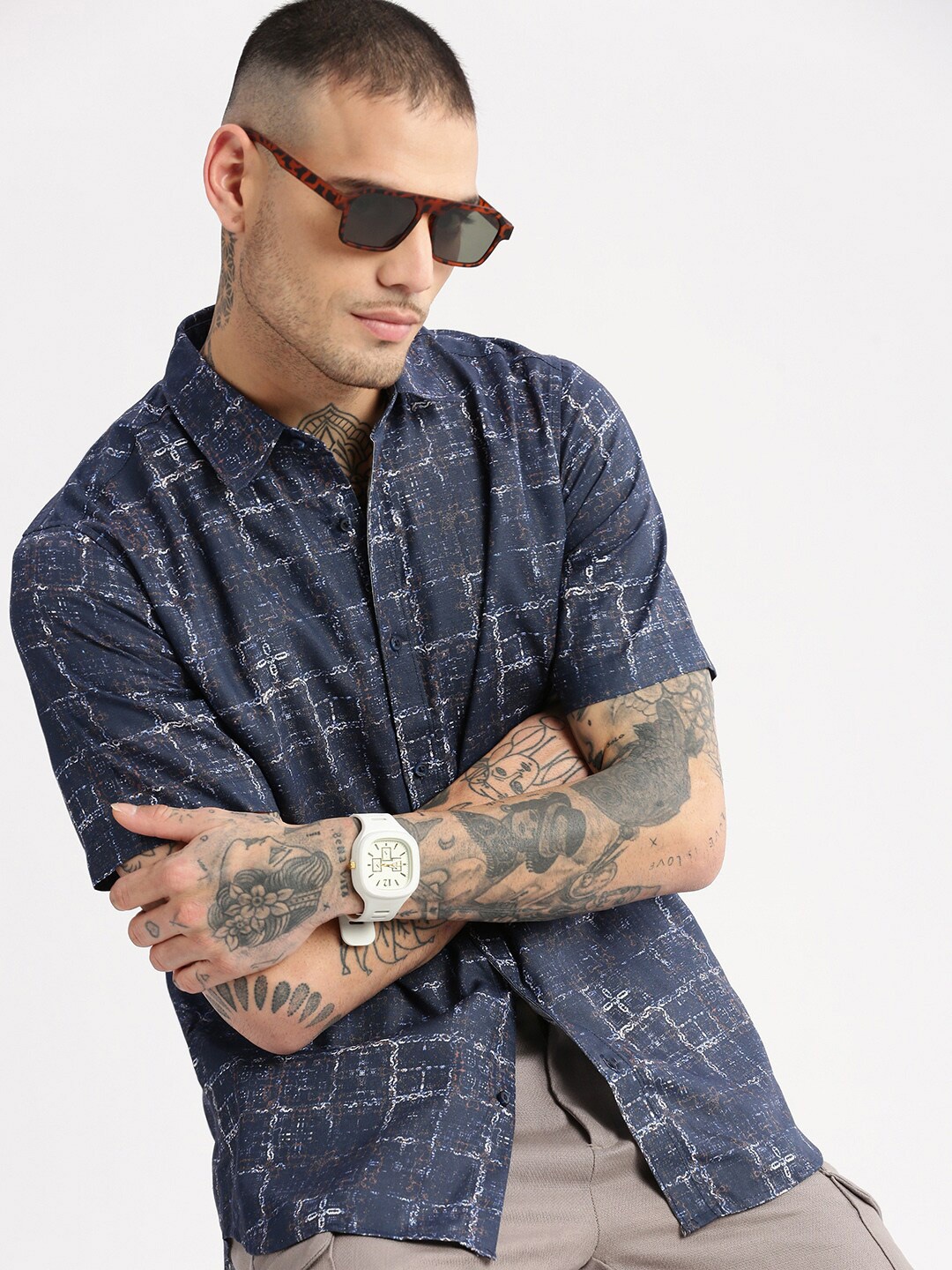 

SHOWOFF Standard Slim Fit Opaque Printed Cotton Casual Shirt, Navy blue
