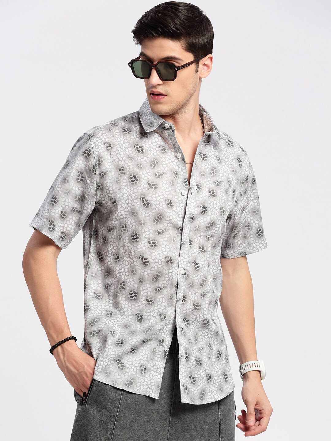 

SHOWOFF Smart Slim Fit Abstract Printed Cotton Casual Shirt, Grey
