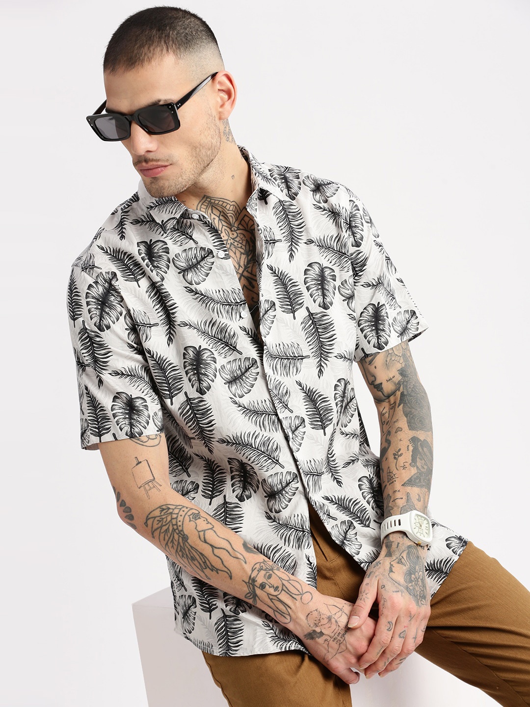 

SHOWOFF Smart Slim Fit Tropical Printed Cotton Casual Shirt, Off white