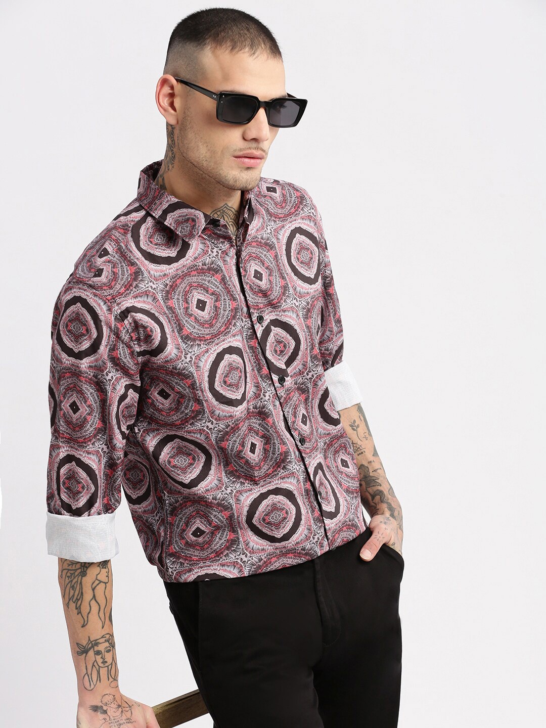 

SHOWOFF Standard Spread Collar Slim Fit Opaque Printed Casual Shirt, Black