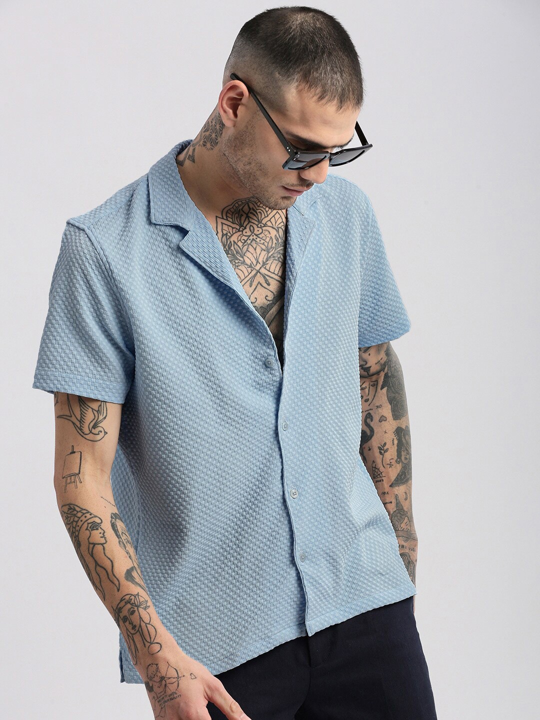 

SHOWOFF Premium Relaxed Fit Self Design Textured Cuban Collar Seersucker Casual Shirt, Blue