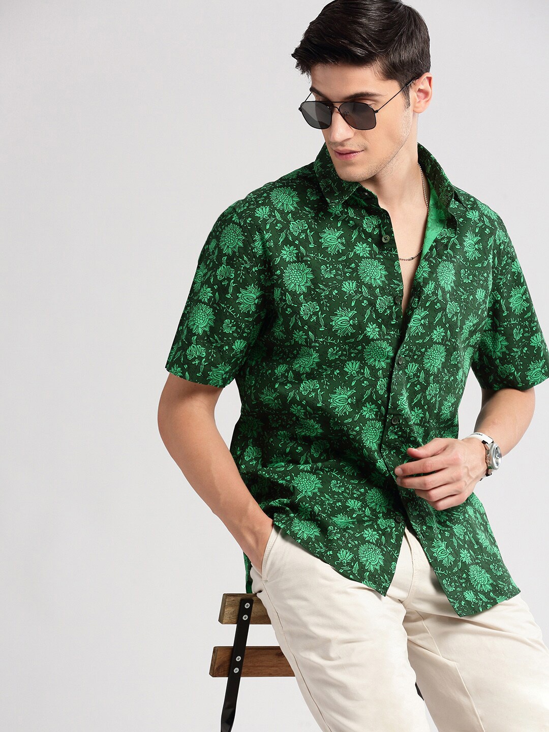 

SHOWOFF Standard Slim Fit Floral Printed Cotton Shirt, Green