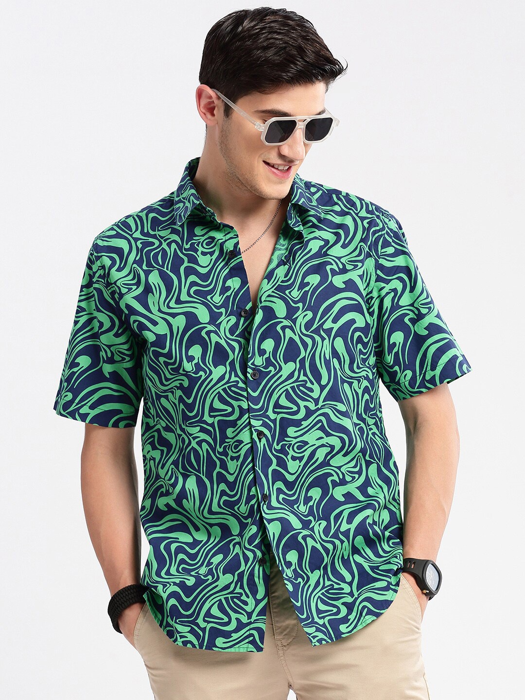 

SHOWOFF Standard Slim Fit Abstract Printed Cotton Shirt, Green