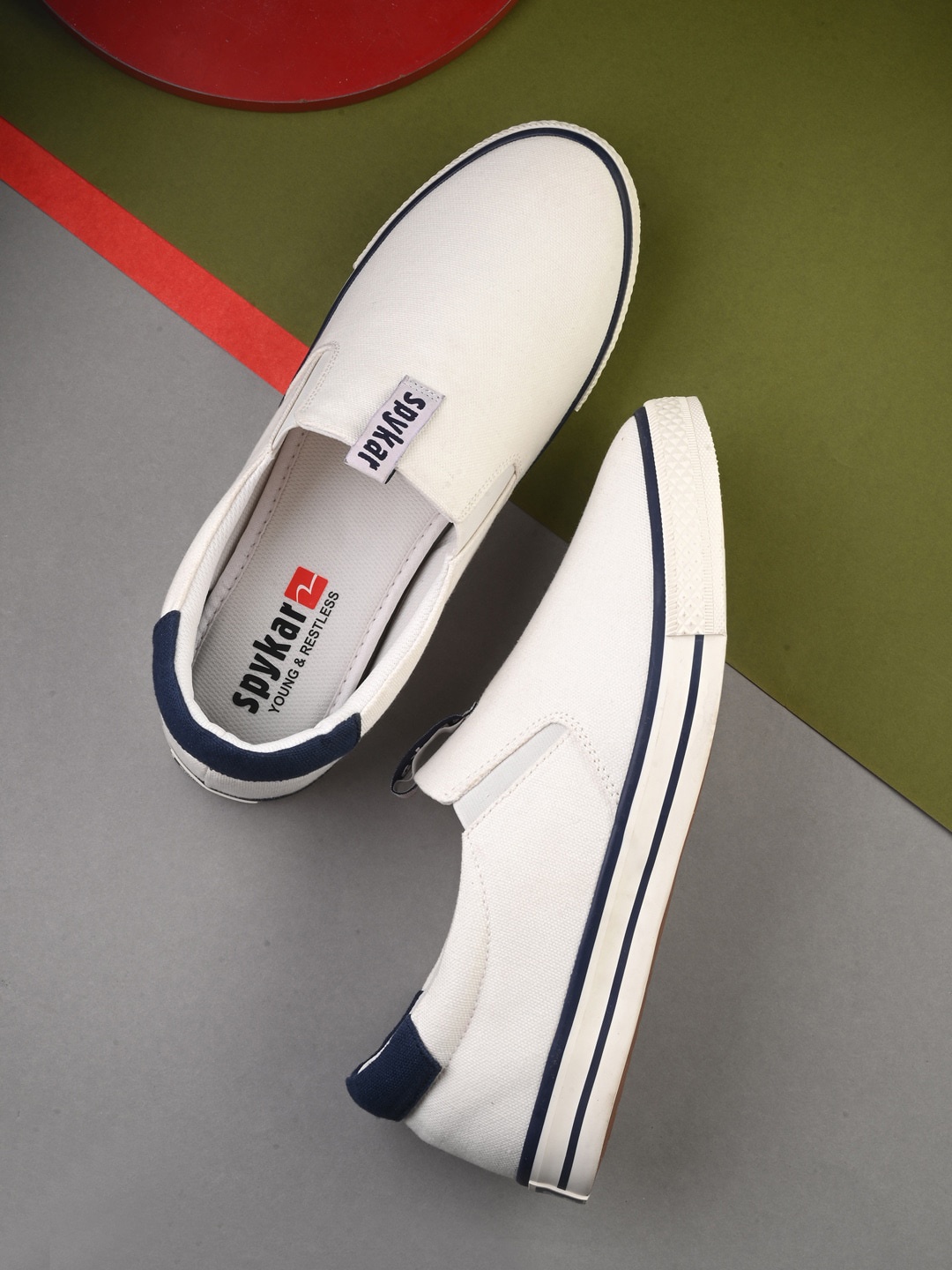 

SPYKAR Men Round Toe Canvas Slip-On Sneakers, White