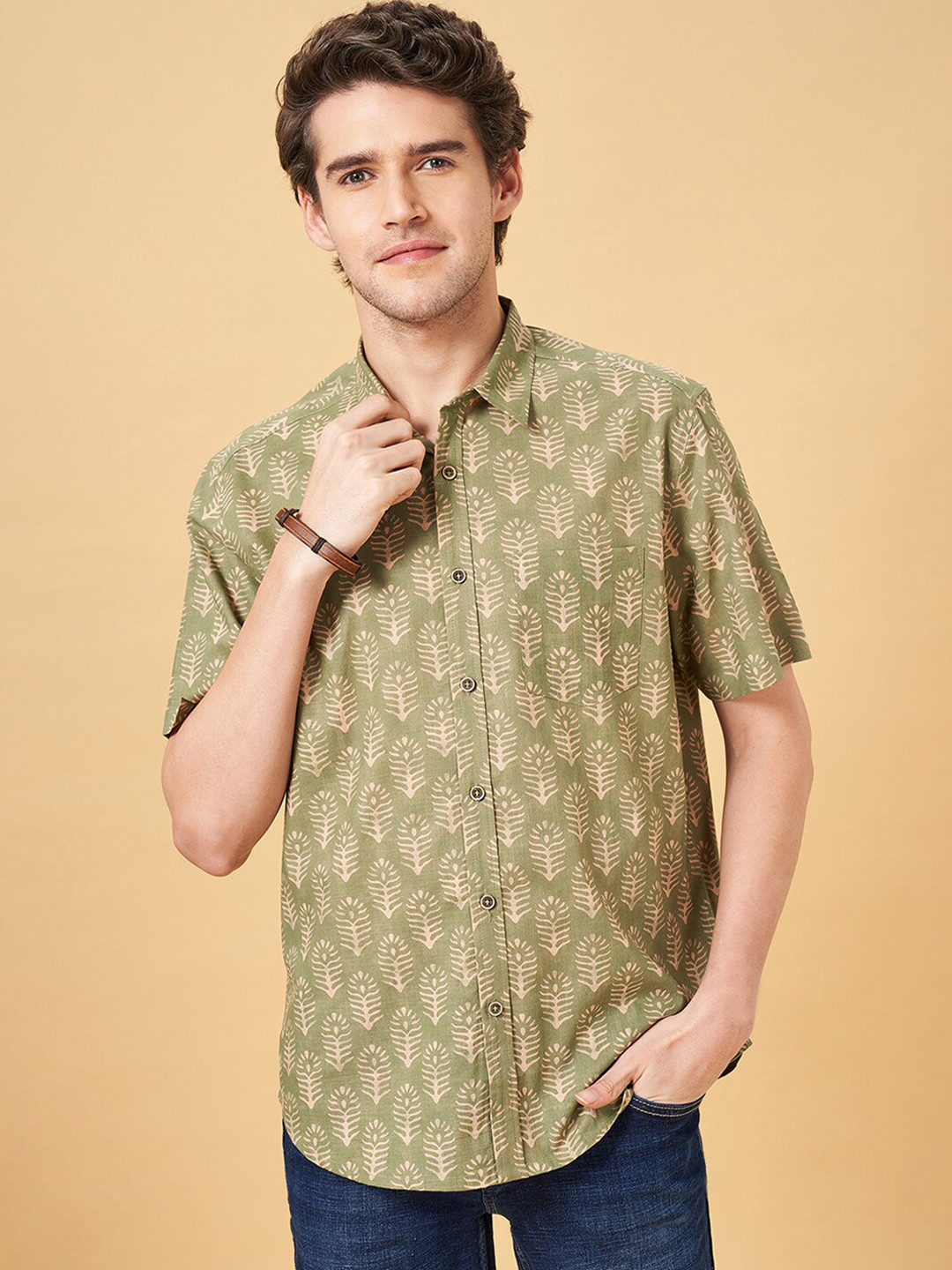 

indus route by Pantaloons Floral Printed Spread Collar Short Sleeves Cotton Casual Shirt, Green