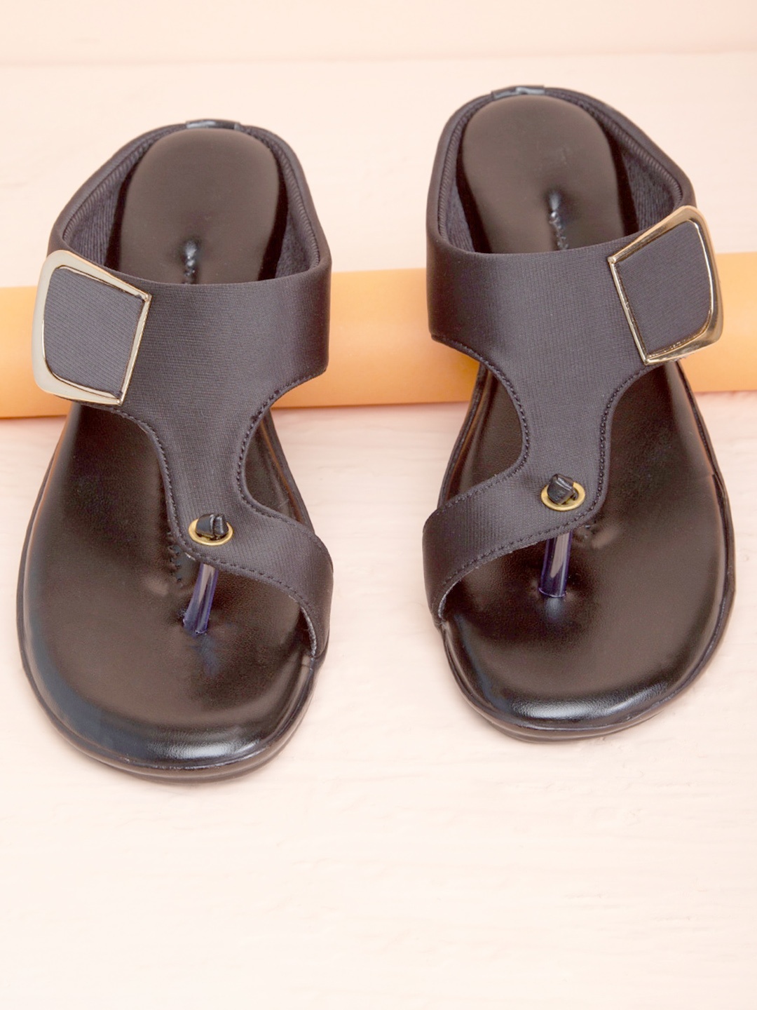 

DEAS Buckle Detailed One Toe Flats, Black