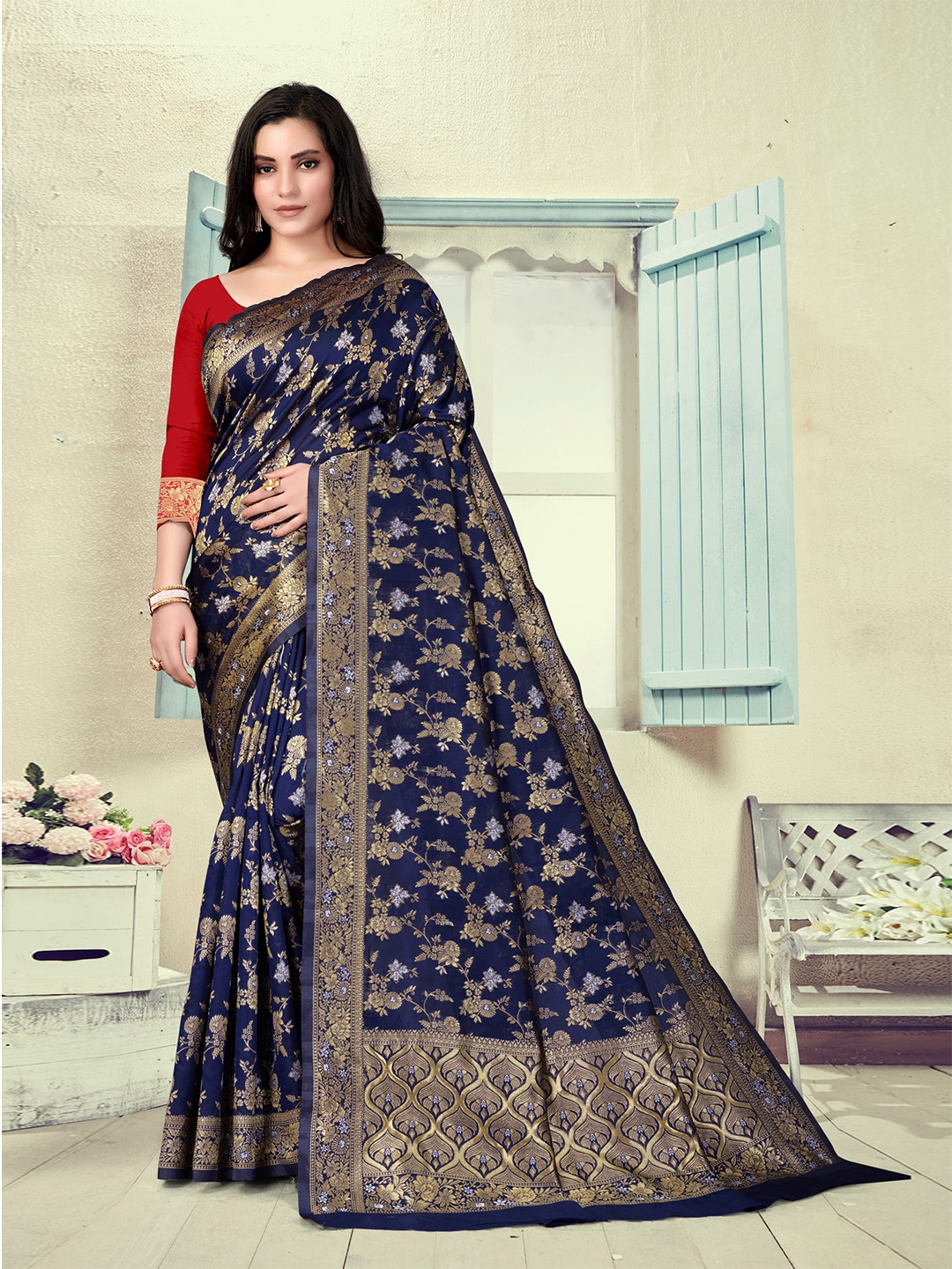 

VEDANT VASTRAM Floral Woven Design Zari Banarasi Saree, Navy blue