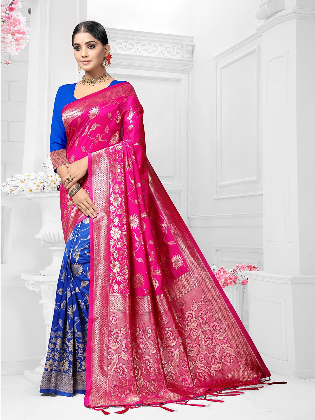 

VEDANT VASTRAM Woven Design Zari Banarasi Saree, Pink