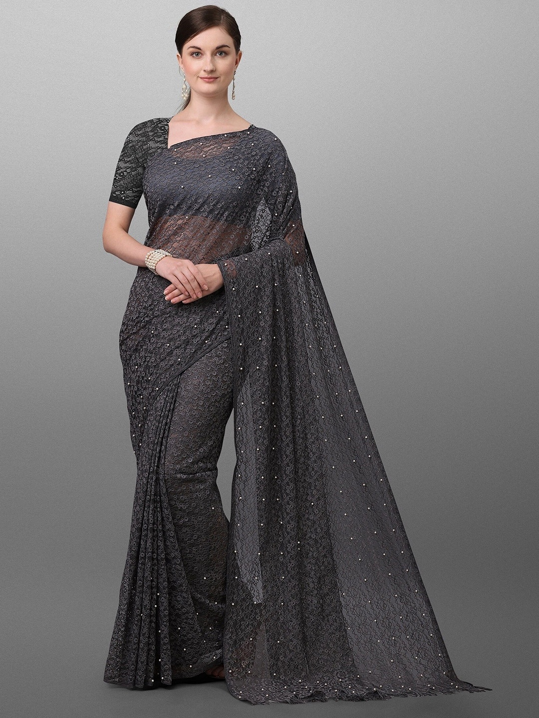 

VEDANT VASTRAM Embellished Beads and Stones Net Saree, Grey