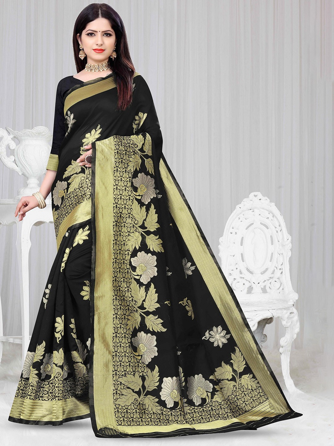 

VEDANT VASTRAM Woven Design Zari Designer Banarasi Saree, Black