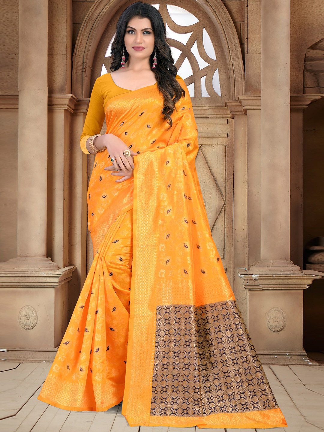 

VEDANT VASTRAM Woven Design Zari Banarasi Saree, Yellow