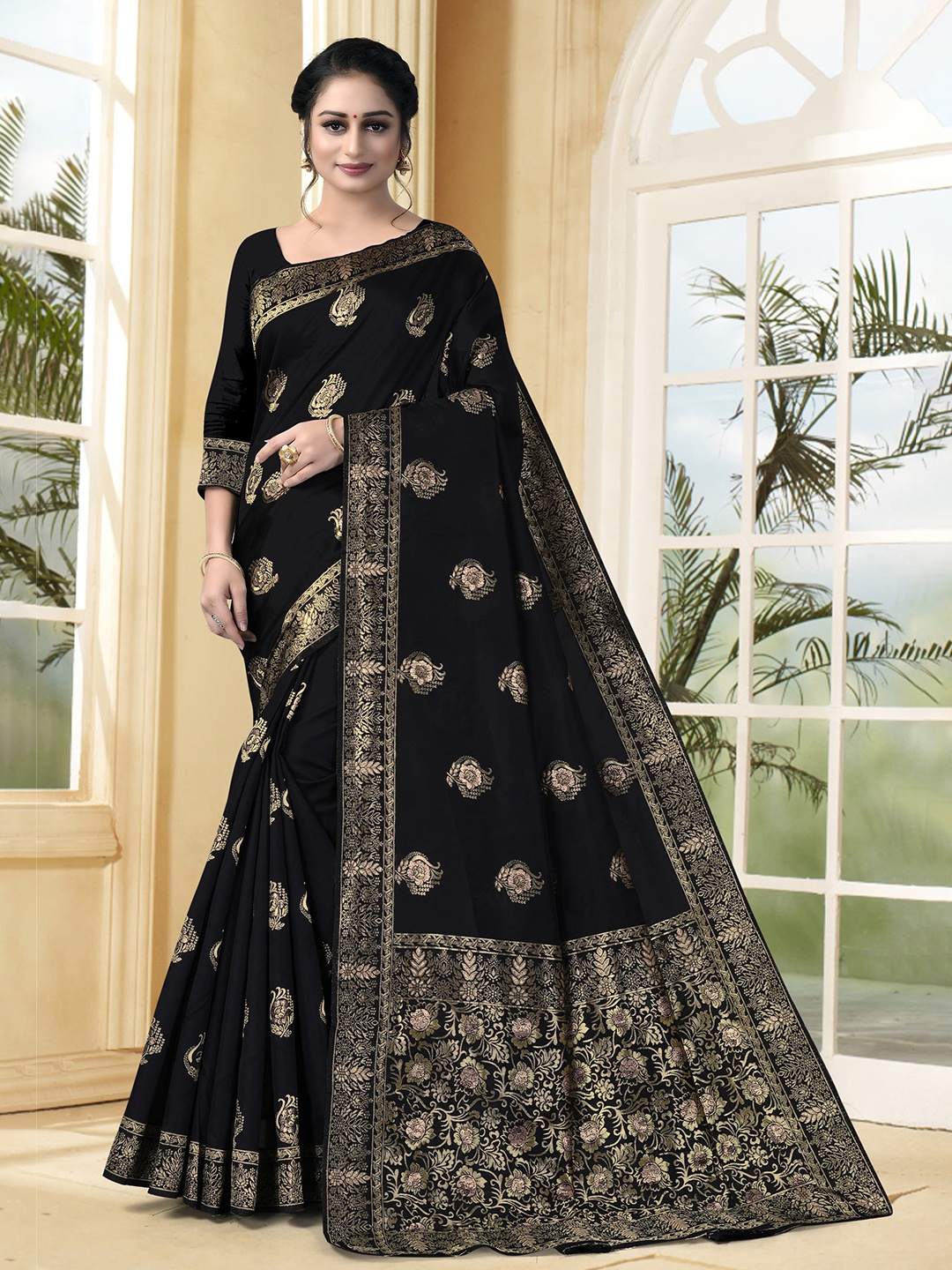 

VEDANT VASTRAM Woven Design Zari Silk Banarasi Saree, Black