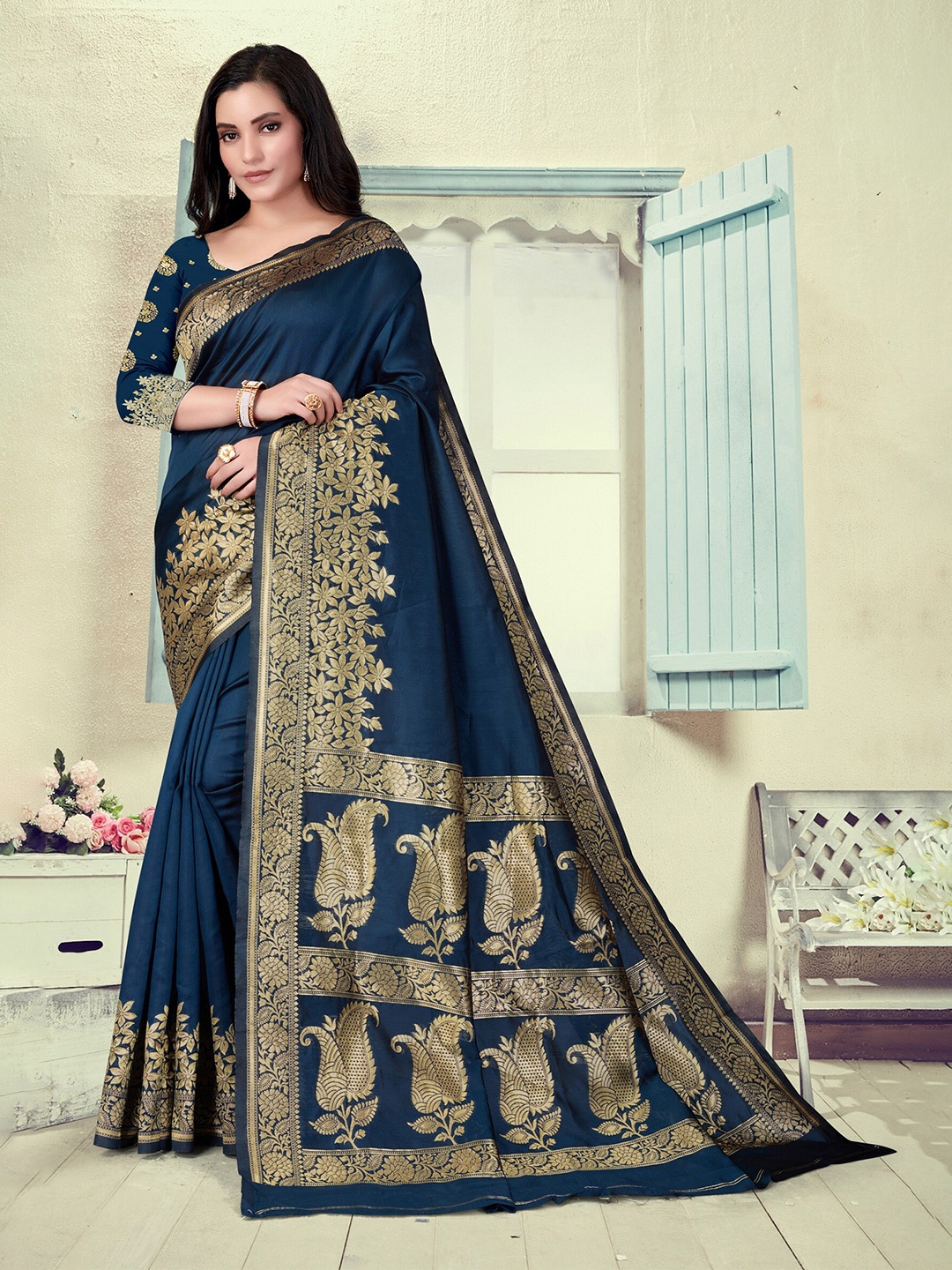 

VEDANT VASTRAM Woven Design Zari Banarasi Saree, Turquoise blue