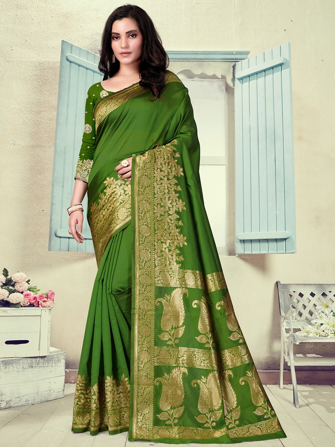 

VEDANT VASTRAM Woven Design Zari Banarasi Saree, Lime green