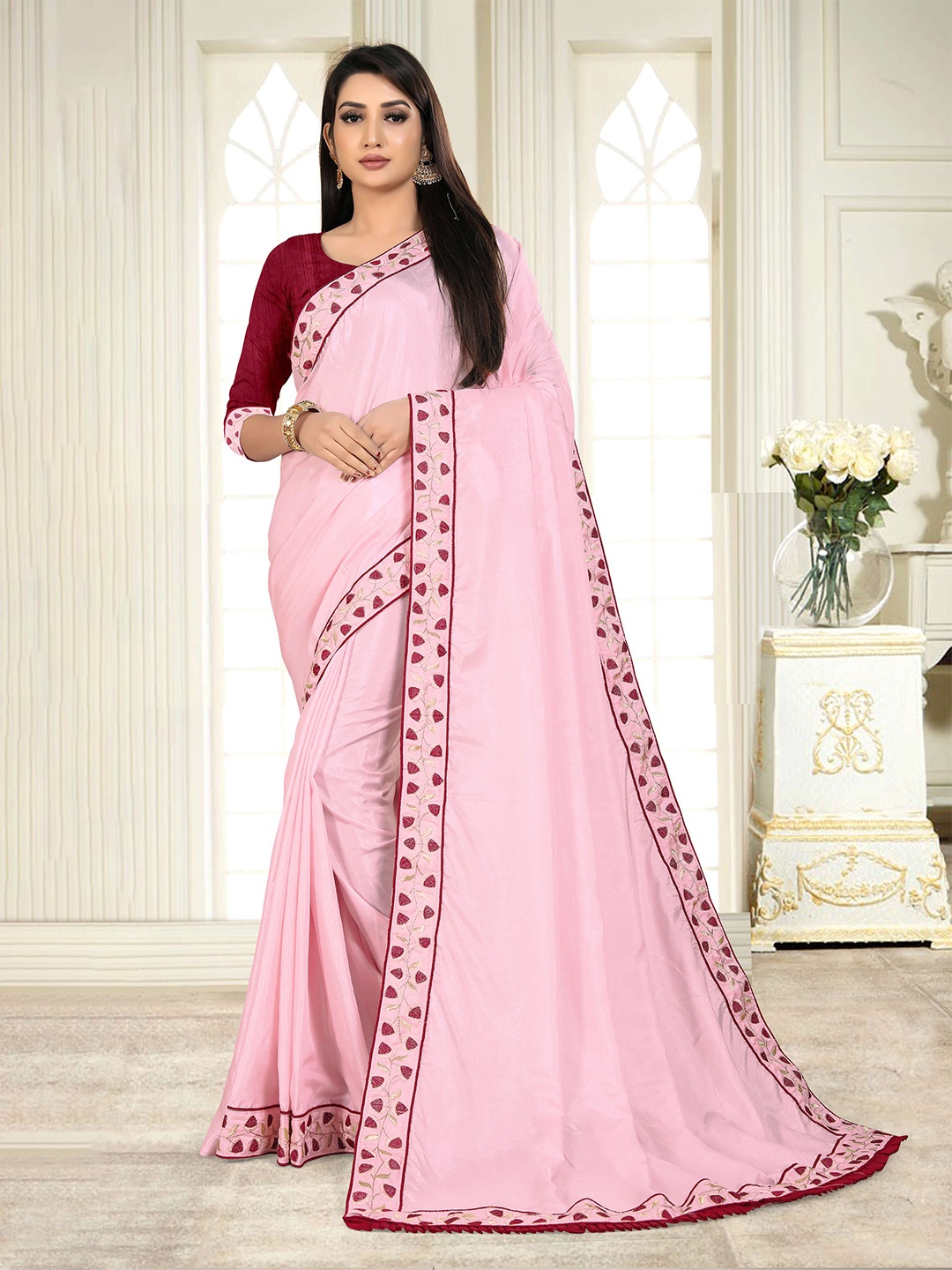 

VEDANT VASTRAM Embroidered Saree, Pink