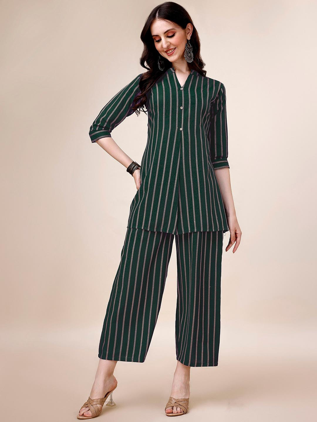 

WILNERCROWN Striped Mandarin Collar Kurti with Trousers, Green
