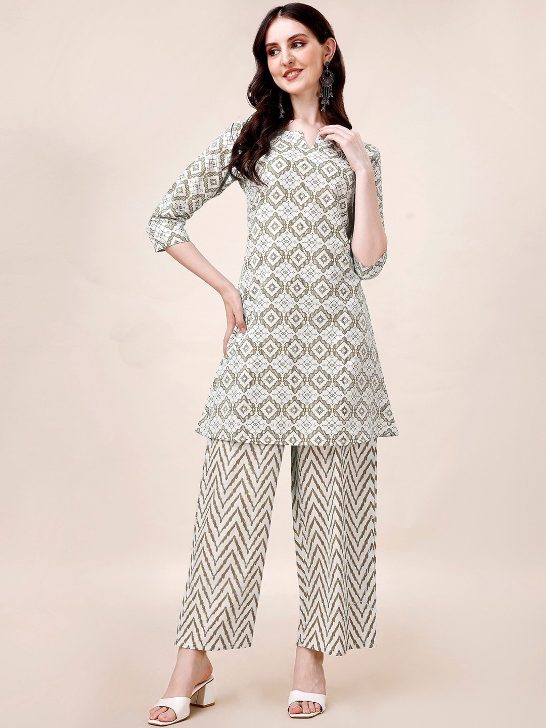 

WILNERCROWN Ethnic Motifs Printed Straight Kurti with Trousers, Beige