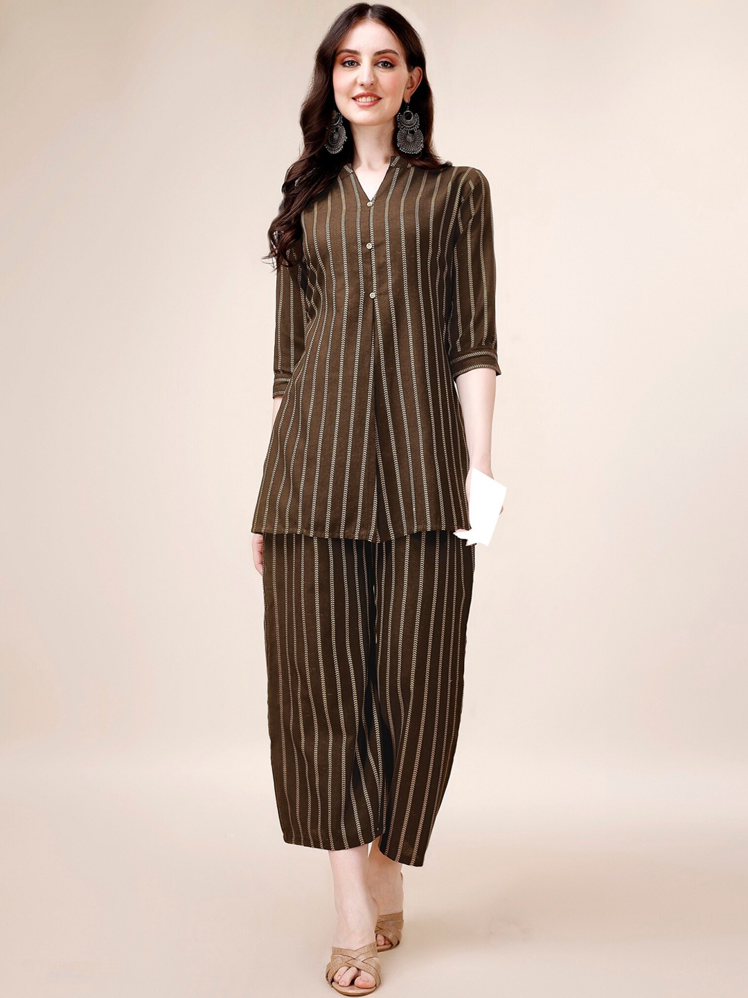 

WILNERCROWN Striped Mandarin Collar Kurti with Trousers, Coffee brown