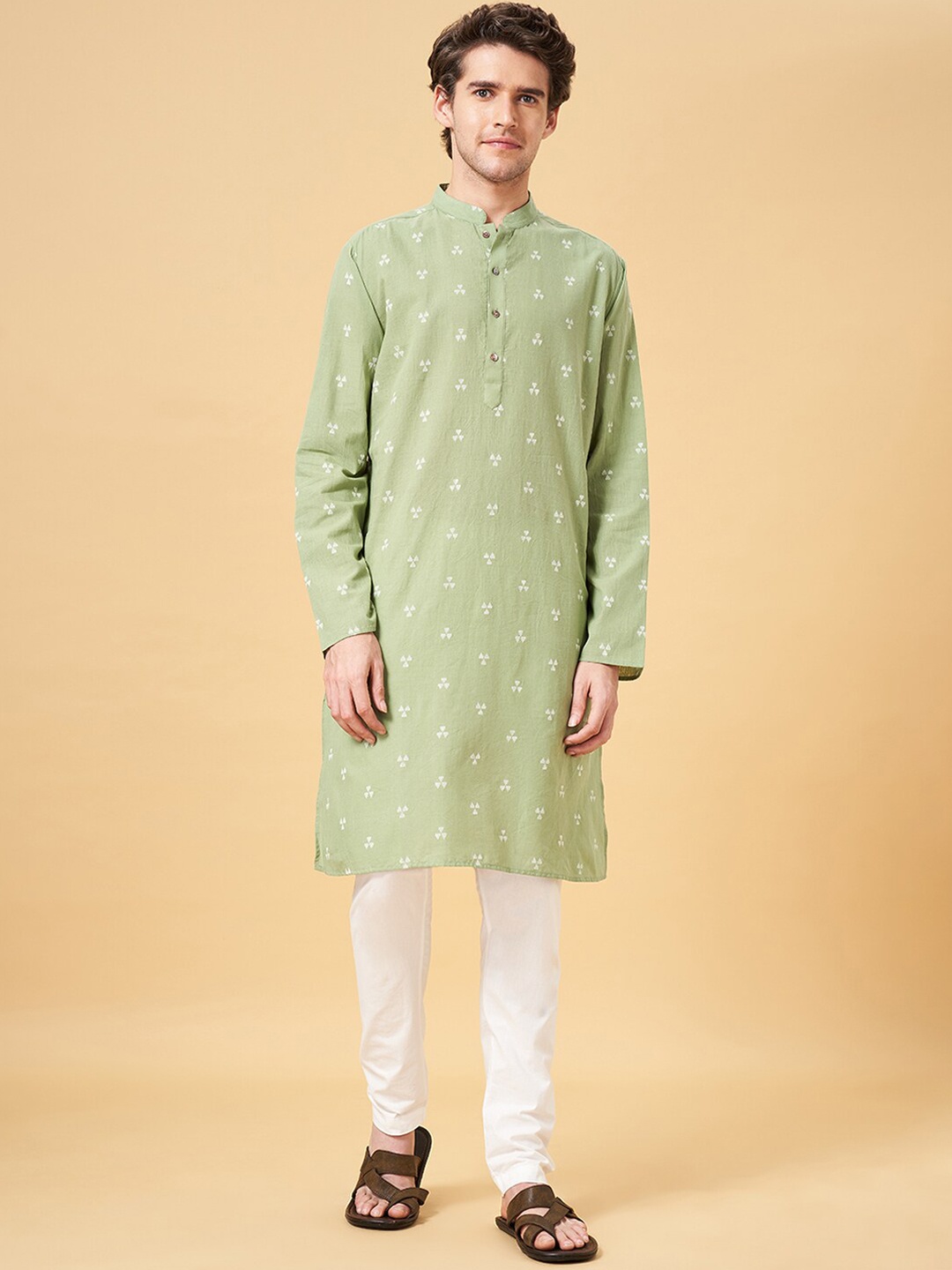 

indus route by Pantaloons Geometric Printed Mandarin Collar Cotton Kurta, Olive