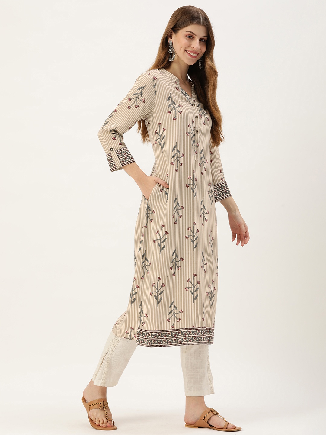 

AMUKTI Women Floral Printed Kurta, Beige