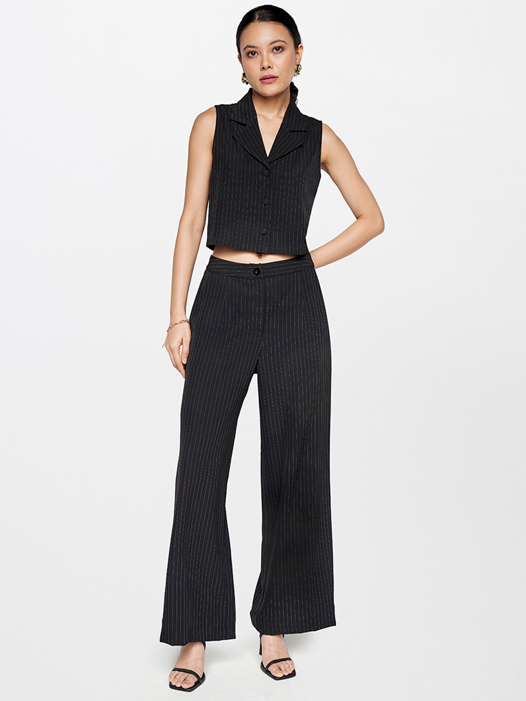 

AND Striped Notched Lapel Sleeveless Top & Trousers, Black